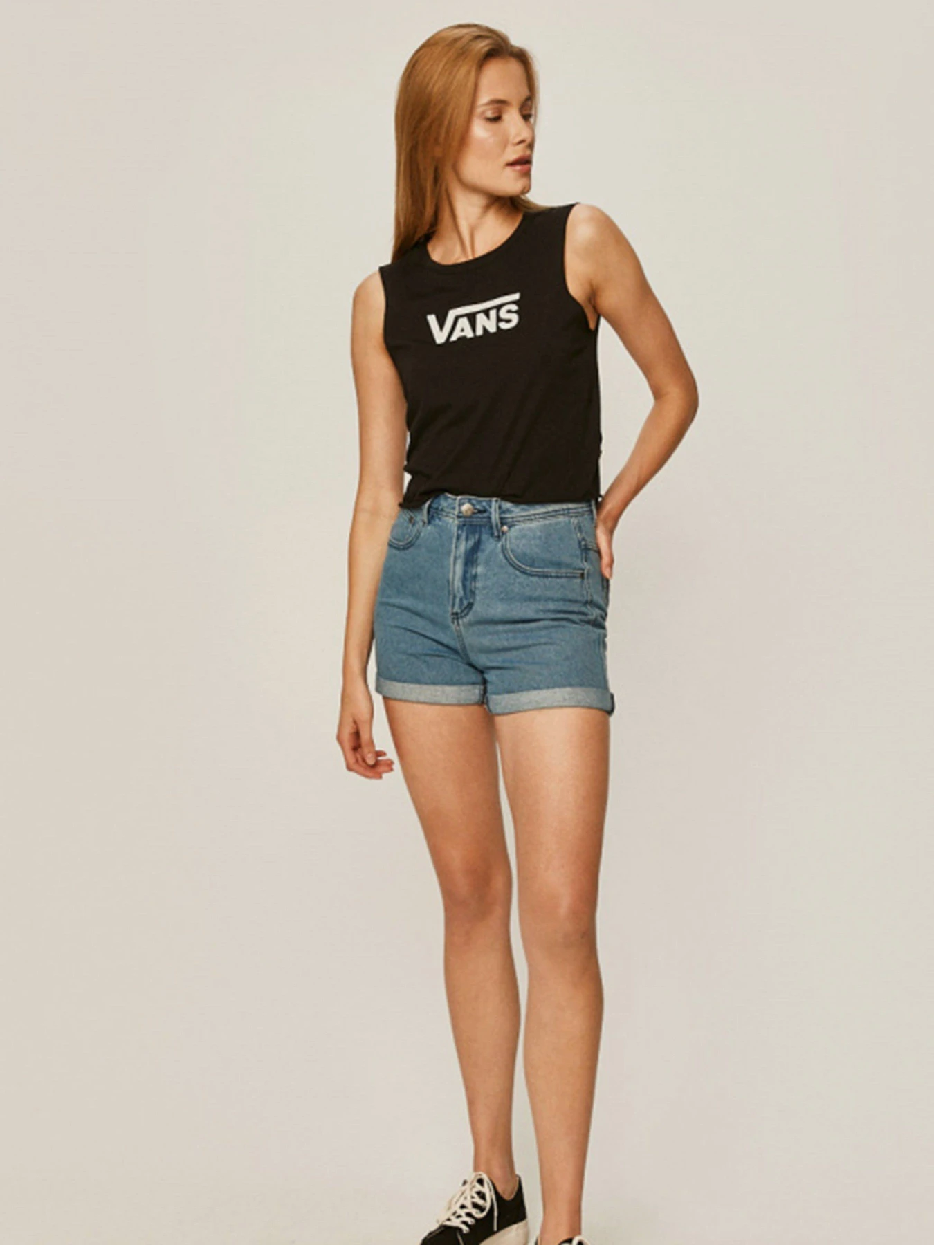 Одяг для дому та сну Vans Flying V Muscle модель VN0A49ZKBLK1 Фото