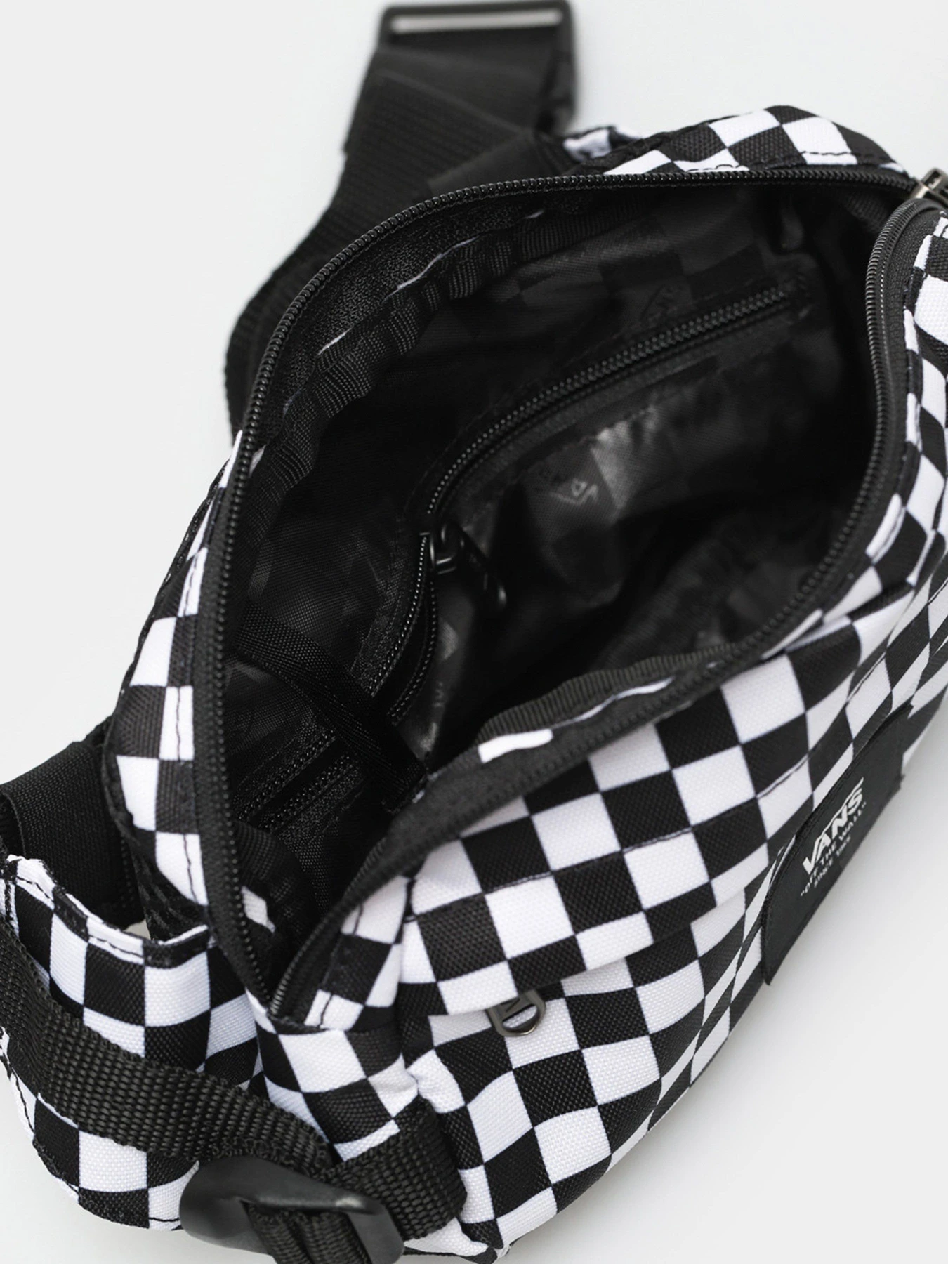 Сумки Vans ALISO II модель VN0A3I6CHU01 Сумки Vans ALISO II модель VN0A3I6CHU01 Фото