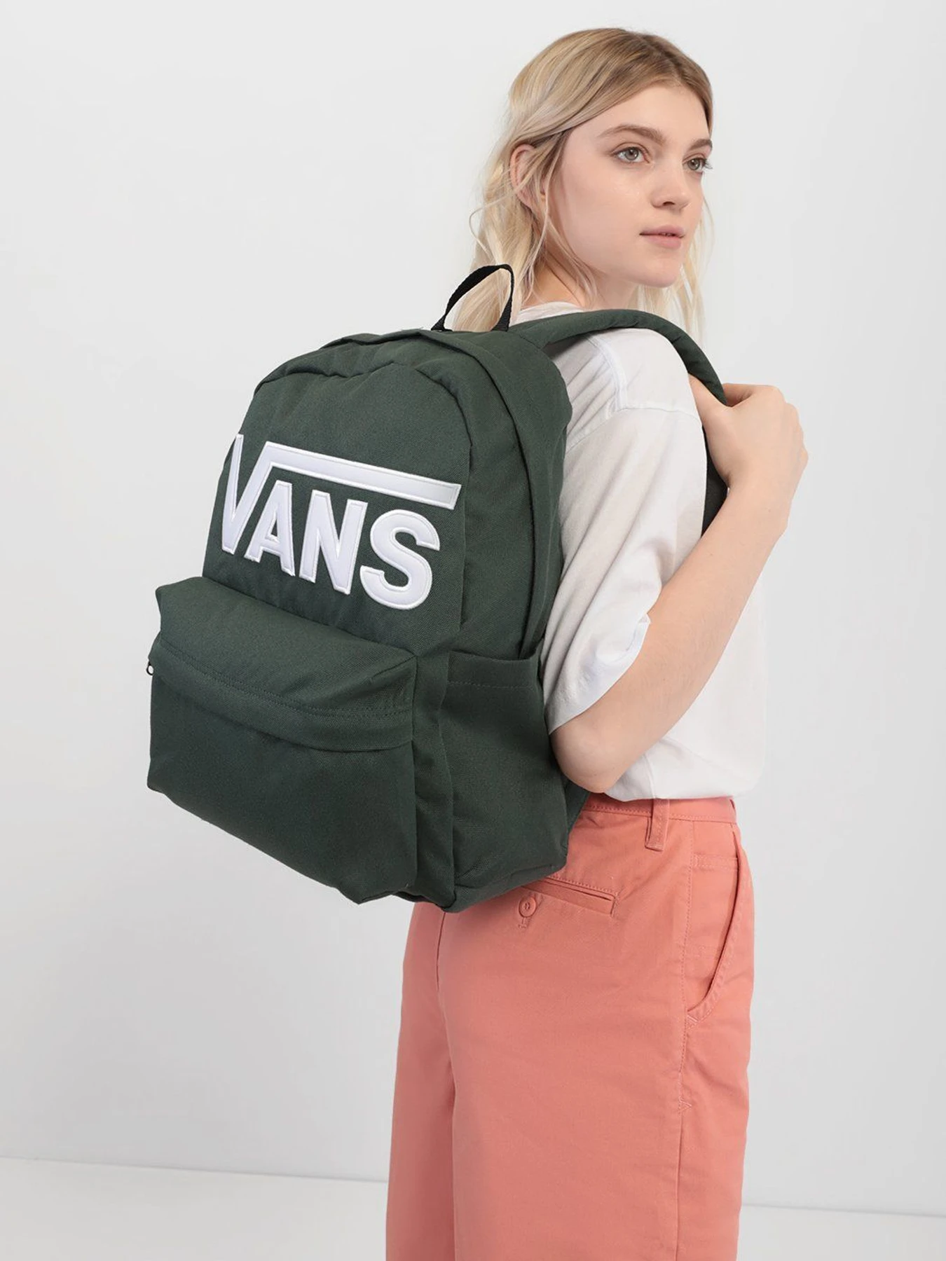 Рюкзаки Vans Old Skool Drop V 22L модель VN0A5KHP4CL1 Рюкзаки Vans Old Skool Drop V 22L модель VN0A5KHP4CL1 Фото