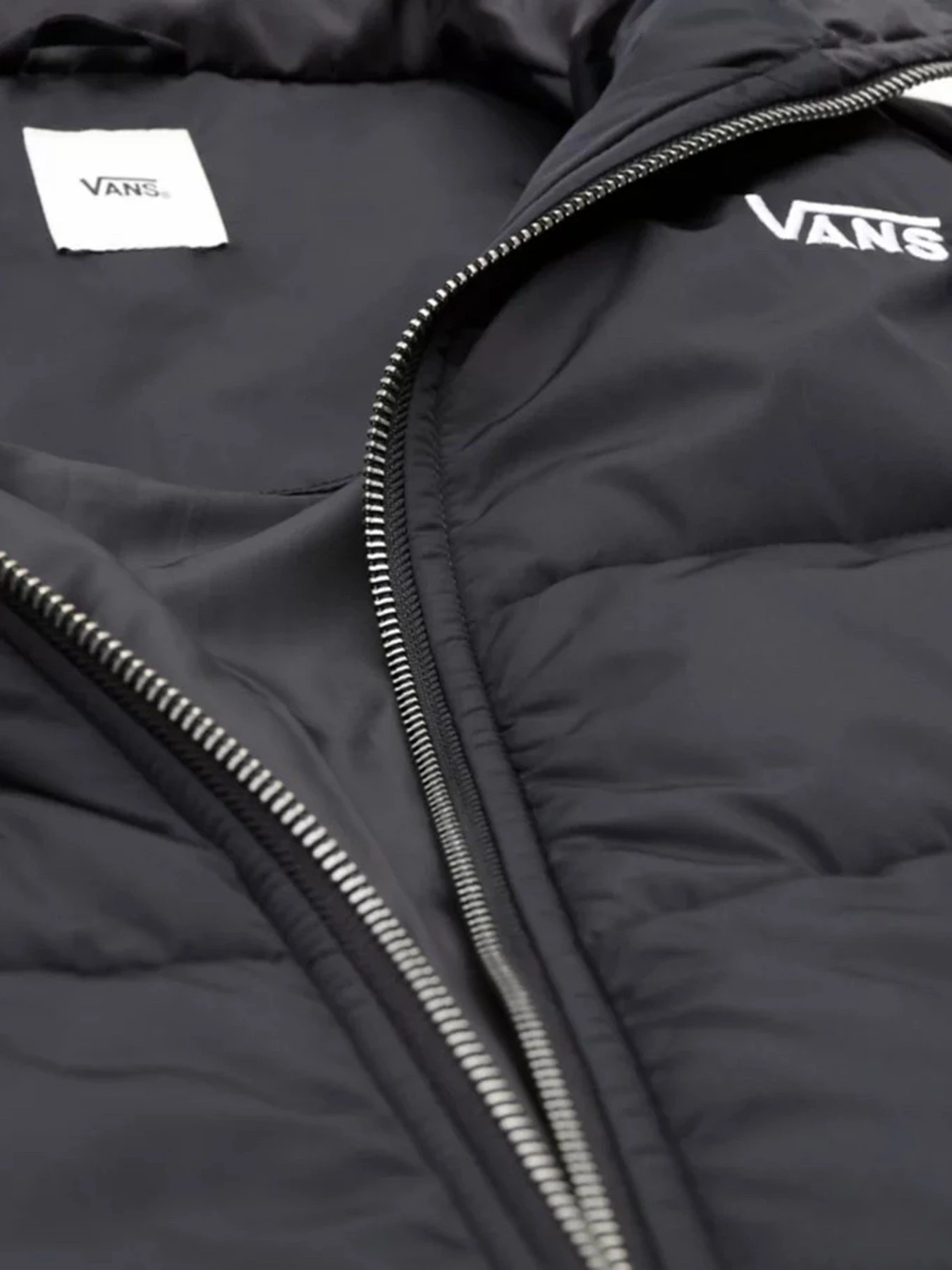 Куртки и дубленки Vans Foundry Long MTE модель VN0A5JNMBLK1 Куртки и дубленки Vans Foundry Long MTE модель VN0A5JNMBLK1 Фото