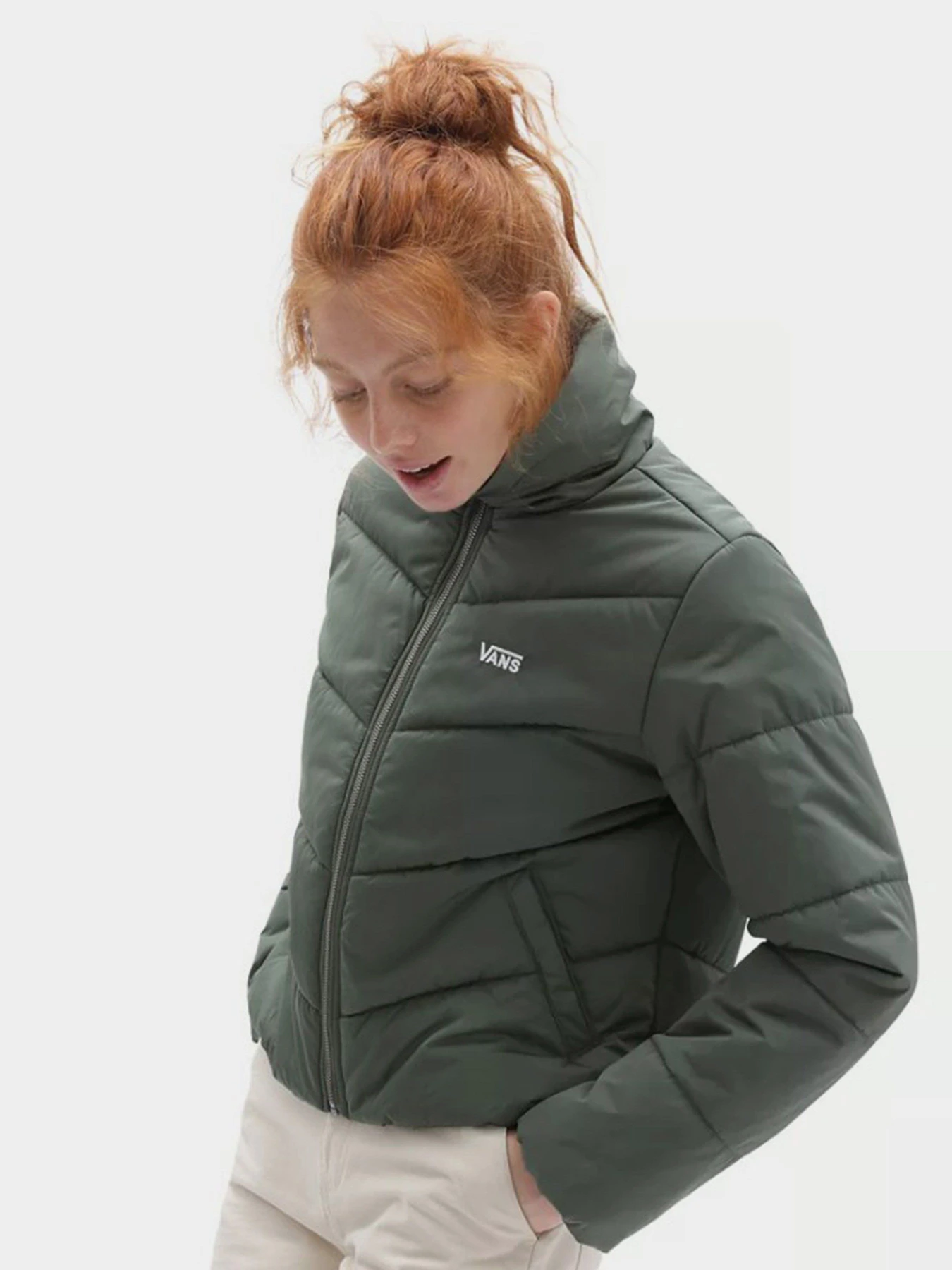 Куртки и дубленки Vans Foundry V Puffer MTE модель VN0A4V8M7WJ1 Куртки и дубленки Vans Foundry V Puffer MTE модель VN0A4V8M7WJ1 Фото