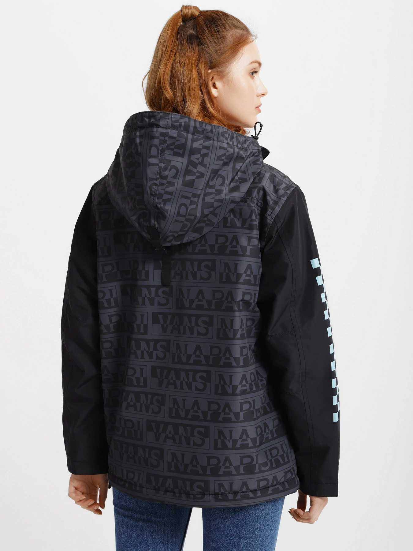 Куртки и дубленки Vans X NAPAPIJRI Anorak Jacket модель VN0A53WXBLK1 Куртки и дубленки Vans X NAPAPIJRI Anorak Jacket модель VN0A53WXBLK1 Фото