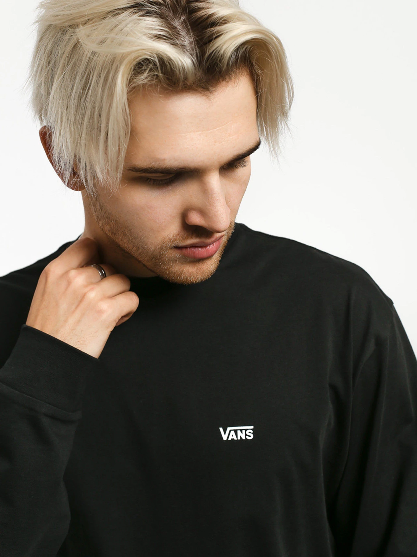 Худі та світшоти Vans Left Chest Hit Ls модель VN0A49LCY281 Худі та світшоти Vans Left Chest Hit Ls модель VN0A49LCY281 Фото