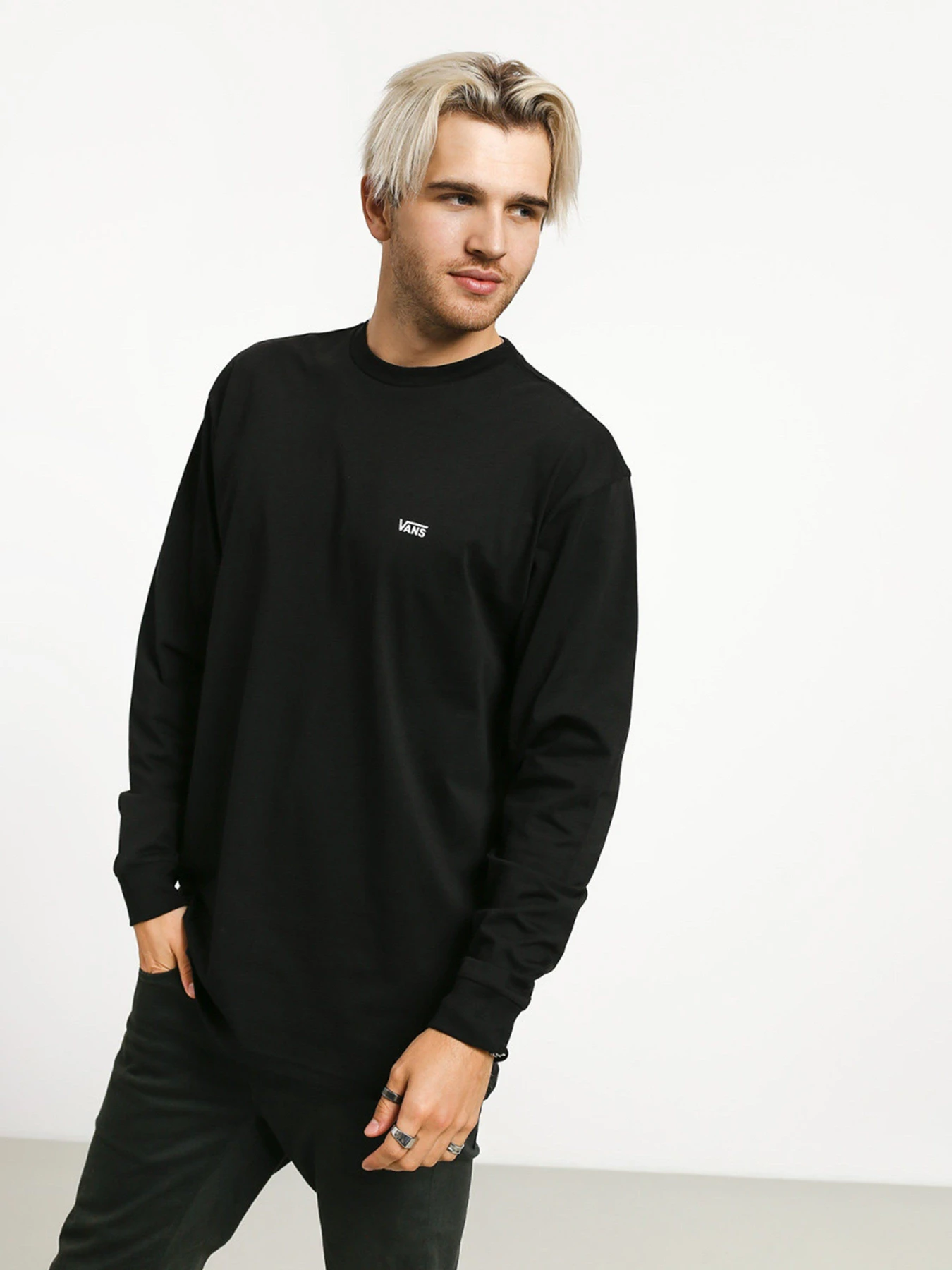 Худі та світшоти Vans Left Chest Hit Ls модель VN0A49LCY281 Худі та світшоти Vans Left Chest Hit Ls модель VN0A49LCY281 Фото