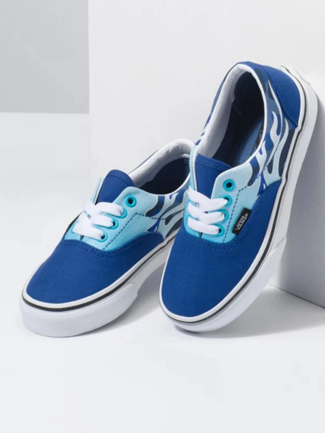 Кеды Vans Camo Flame Era модель VN000YMAABW1 Кеды Vans Camo Flame Era модель VN000YMAABW1 Фото