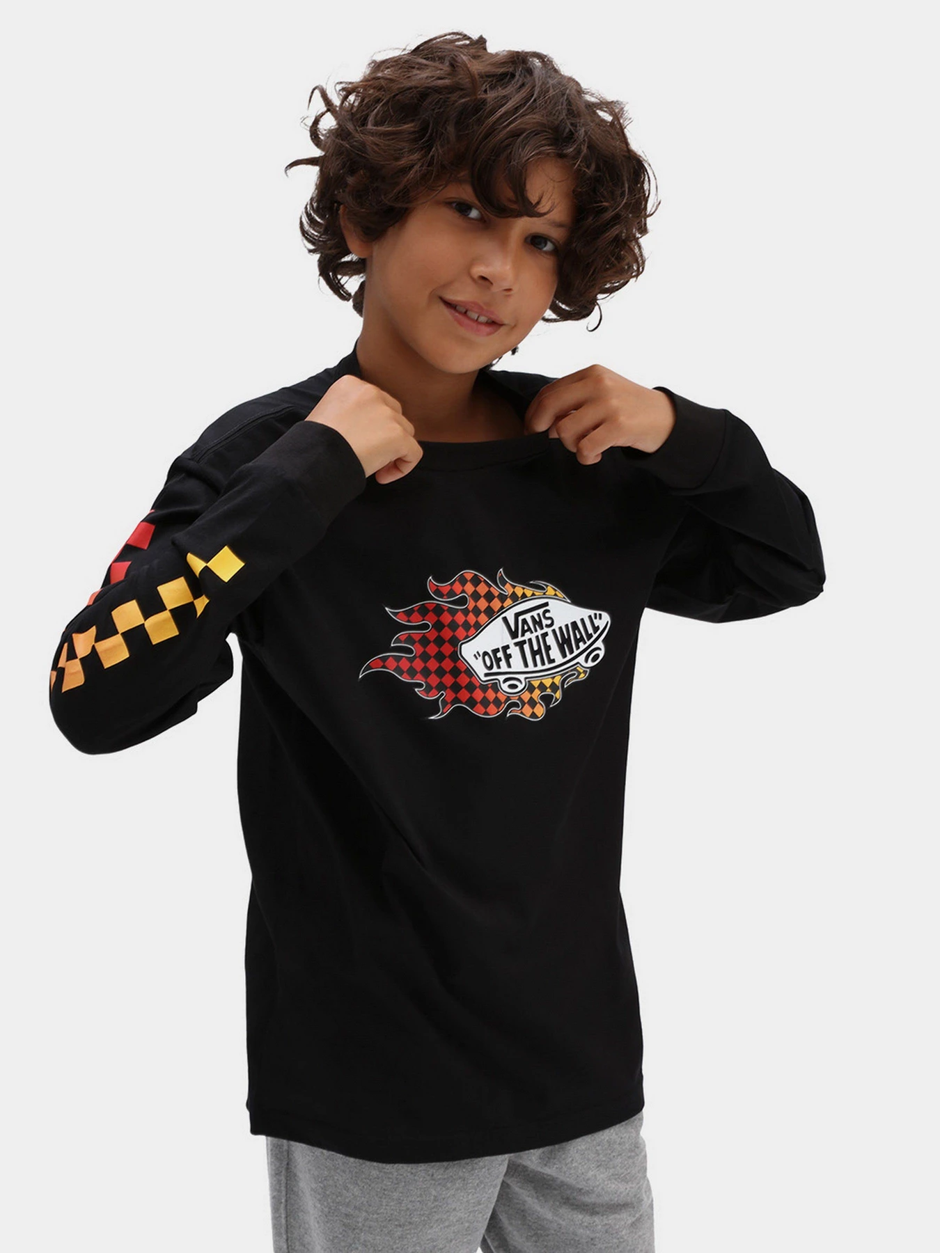 Худі та світшоти Vans Flame модель VN0A7TV1BLK1 Худі та світшоти Vans Flame модель VN0A7TV1BLK1 Фото