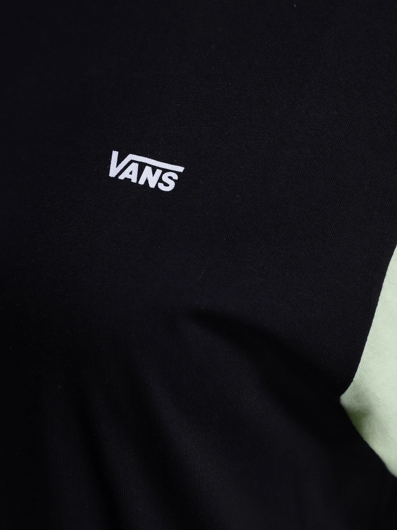 Футболки и поло Vans Colorblock Left Chest Colorblock модель VN0A7RSQBML1 Футболки и поло Vans Colorblock Left Chest Colorblock модель VN0A7RSQBML1 Фото