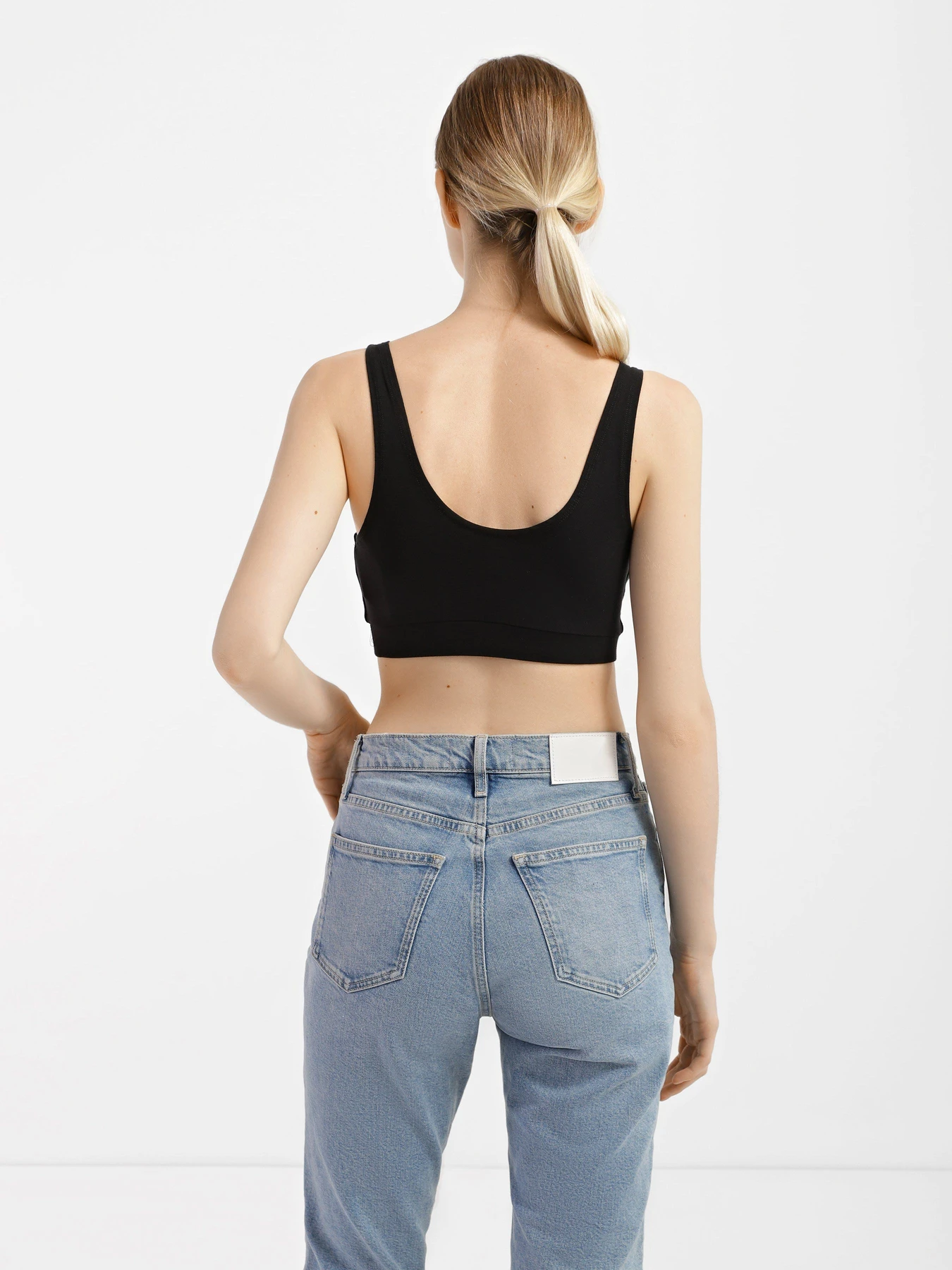 Футболки і поло Vans Flying V Bralette модель VN0A7PNCBLK1 Фото