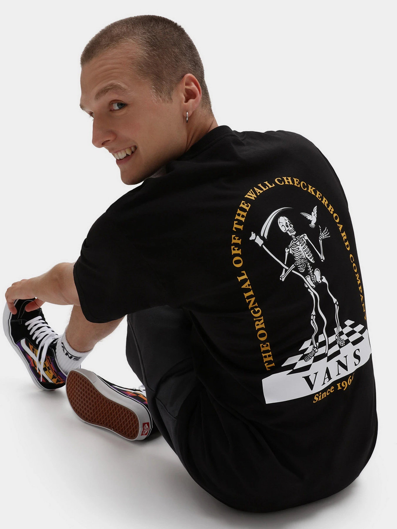 Футболки и поло Vans Otherside модель VN0A7PKKBLK1 Футболки и поло Vans Otherside модель VN0A7PKKBLK1 Фото