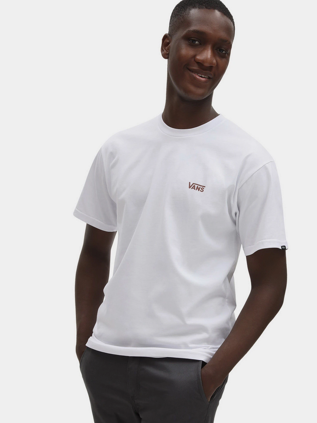 Футболки и поло Vans Left Chest Logo Plus модель VN0A54TFYUK1 Футболки и поло Vans Left Chest Logo Plus модель VN0A54TFYUK1 Фото