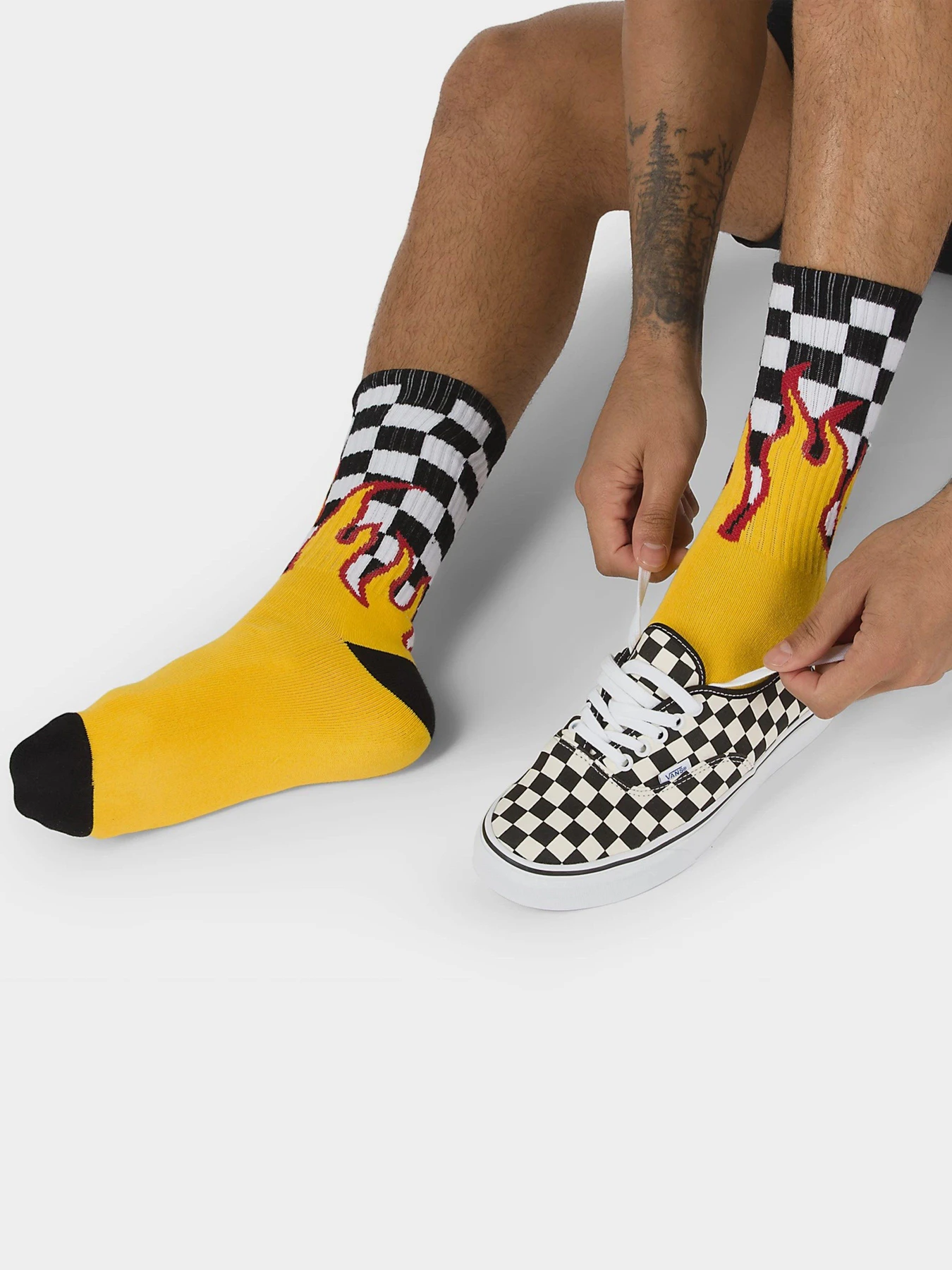 Шкарпетки та гольфи Vans Flame Check Crew модель VN0A4TQHZIA1 Шкарпетки та гольфи Vans Flame Check Crew модель VN0A4TQHZIA1 Фото