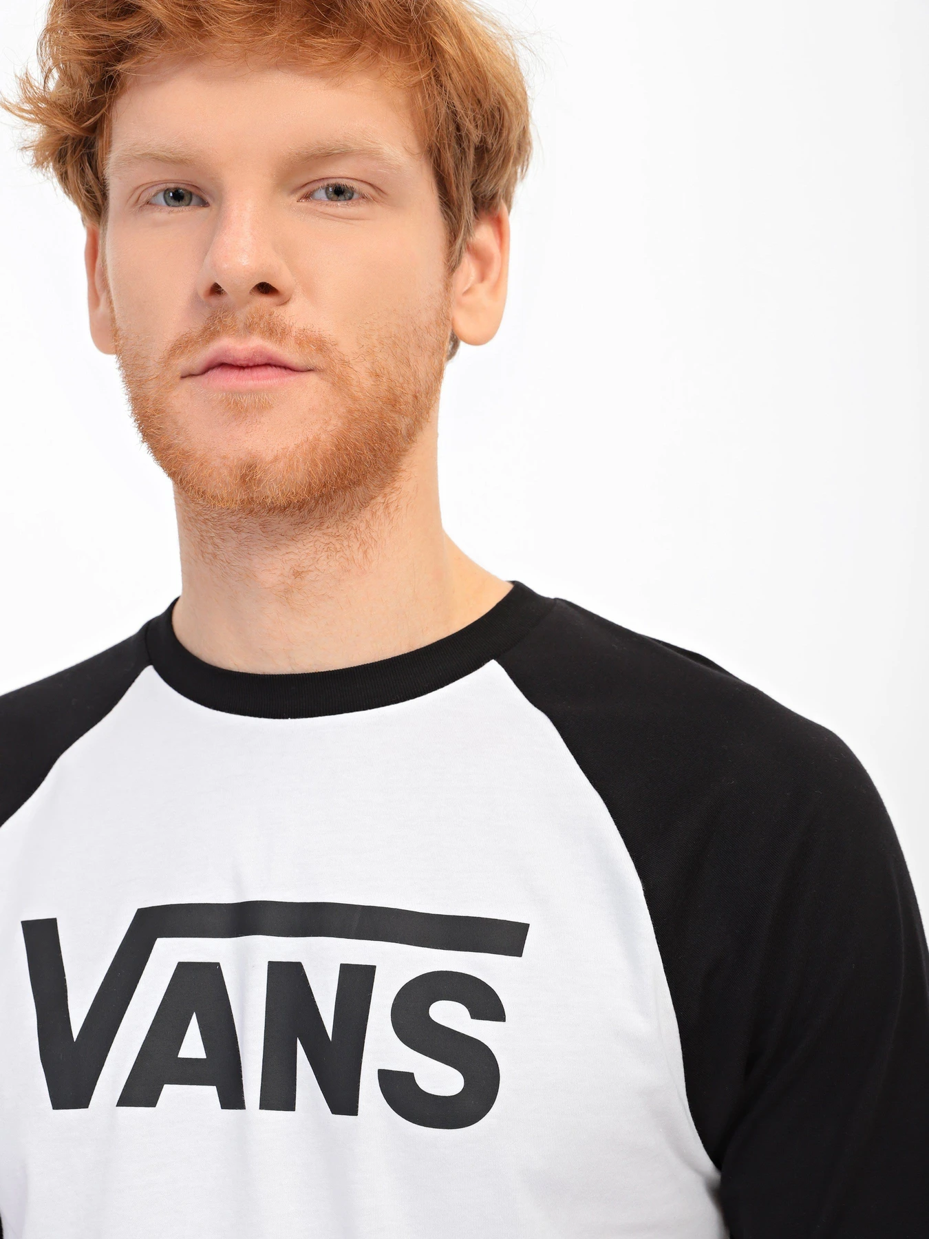 Худи и свитшоты Vans CLASSIC модель VN0002QQYB21 Худи и свитшоты Vans CLASSIC модель VN0002QQYB21 Фото