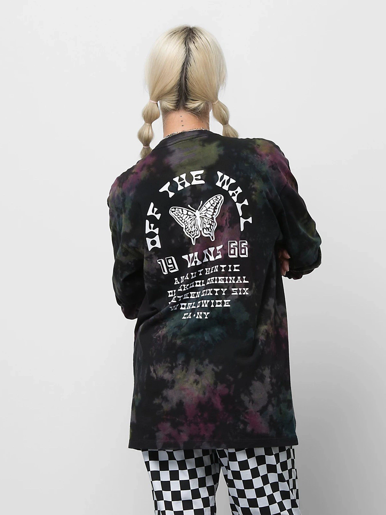 Худи и свитшоты Vans Tri Tie Dye модель VN00001FY9I1 Худи и свитшоты Vans Tri Tie Dye модель VN00001FY9I1 Фото