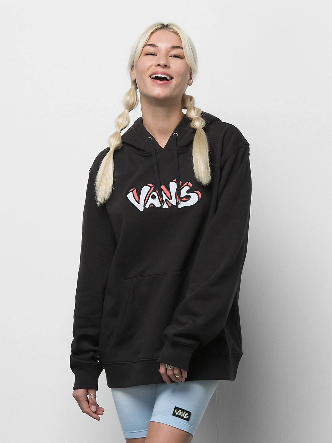 Худи и свитшоты Vans Skate Grpahic модель VN0A7S7JBLK1 Худи и свитшоты Vans Skate Grpahic модель VN0A7S7JBLK1 Фото