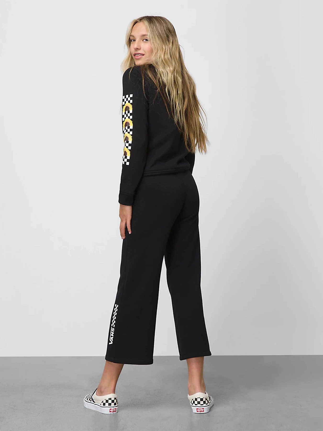 Штани Vans Chalkboard Crop модель VN0A7RUCBLK1 Штани Vans Chalkboard Crop модель VN0A7RUCBLK1 Фото