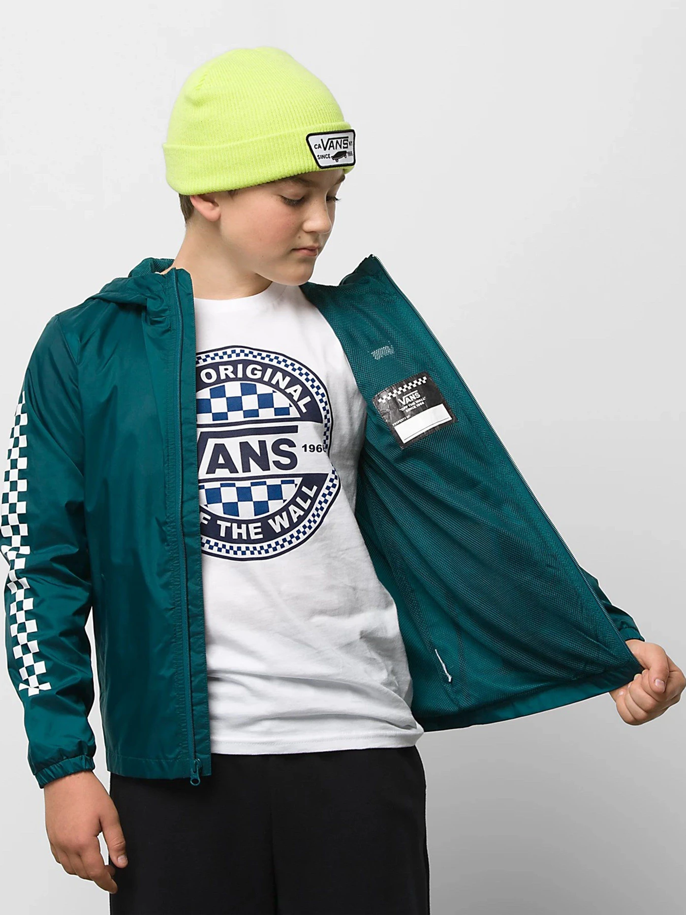 Куртки та дублянки Vans Garnett Windbreaker модель VN00002B60Q1 Куртки та дублянки Vans Garnett Windbreaker модель VN00002B60Q1 Фото