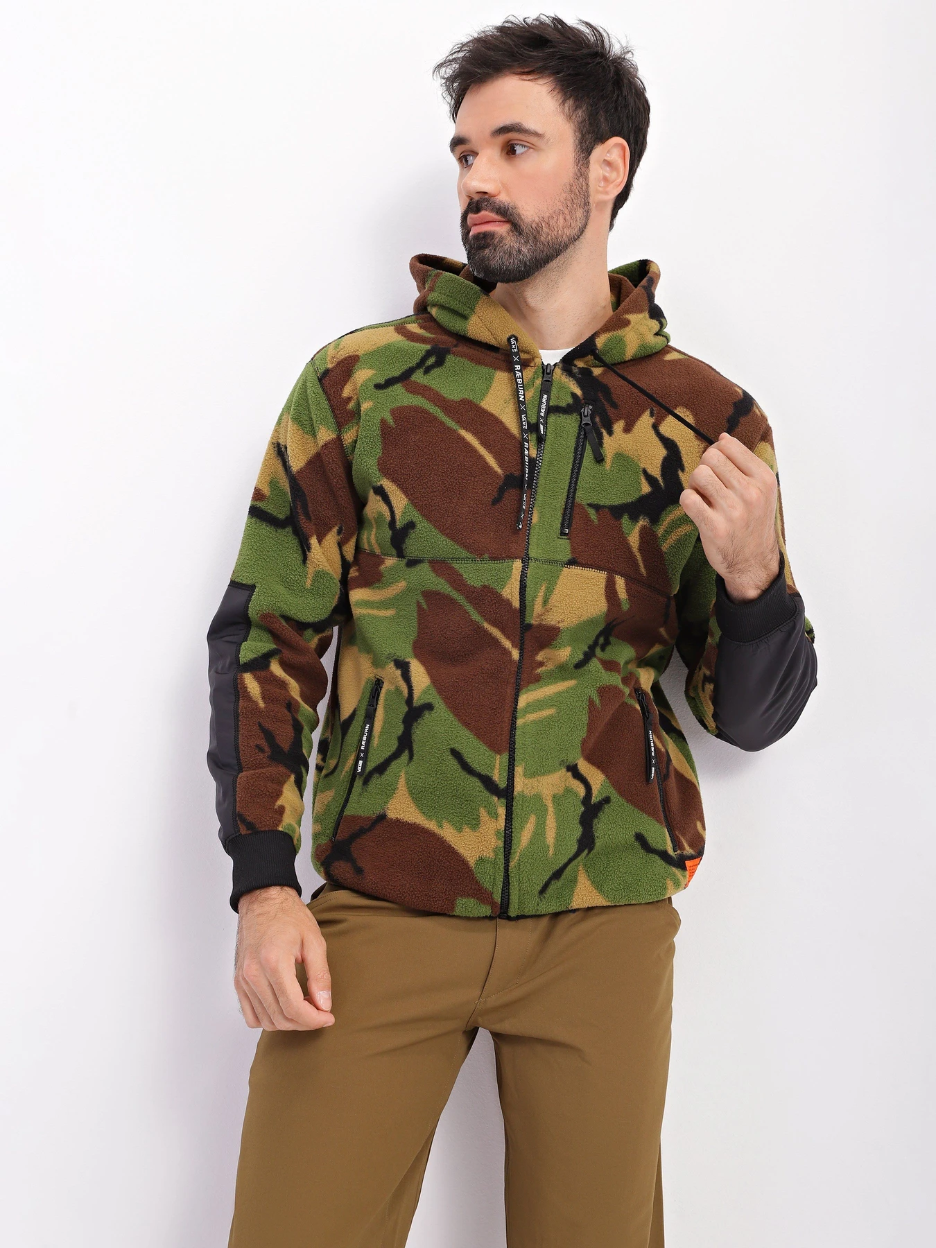 Худи и свитшоты Vans х Raeburn Fleece модель VN0000B2CMA1 Худи и свитшоты Vans х Raeburn Fleece модель VN0000B2CMA1 Фото