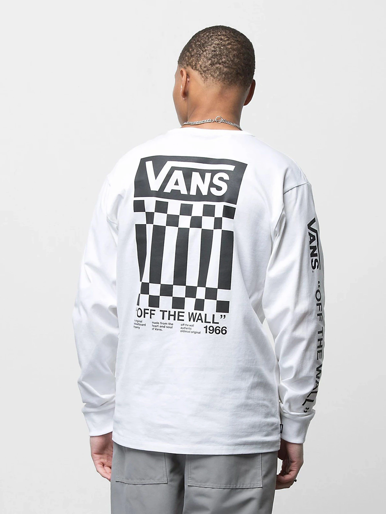 Худи и свитшоты Vans Off The Wall Check модель VN0A7S6ZWHT1 Худи и свитшоты Vans Off The Wall Check модель VN0A7S6ZWHT1 Фото
