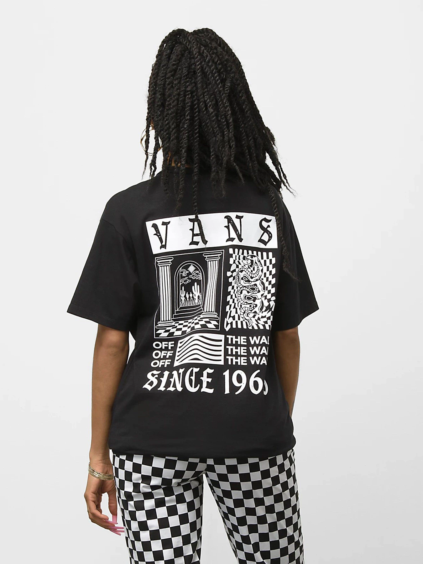 Футболки и поло Vans Kevin Peraza Off The Wall модель VN0A7PTPBLK1 Футболки и поло Vans Kevin Peraza Off The Wall модель VN0A7PTPBLK1 Фото