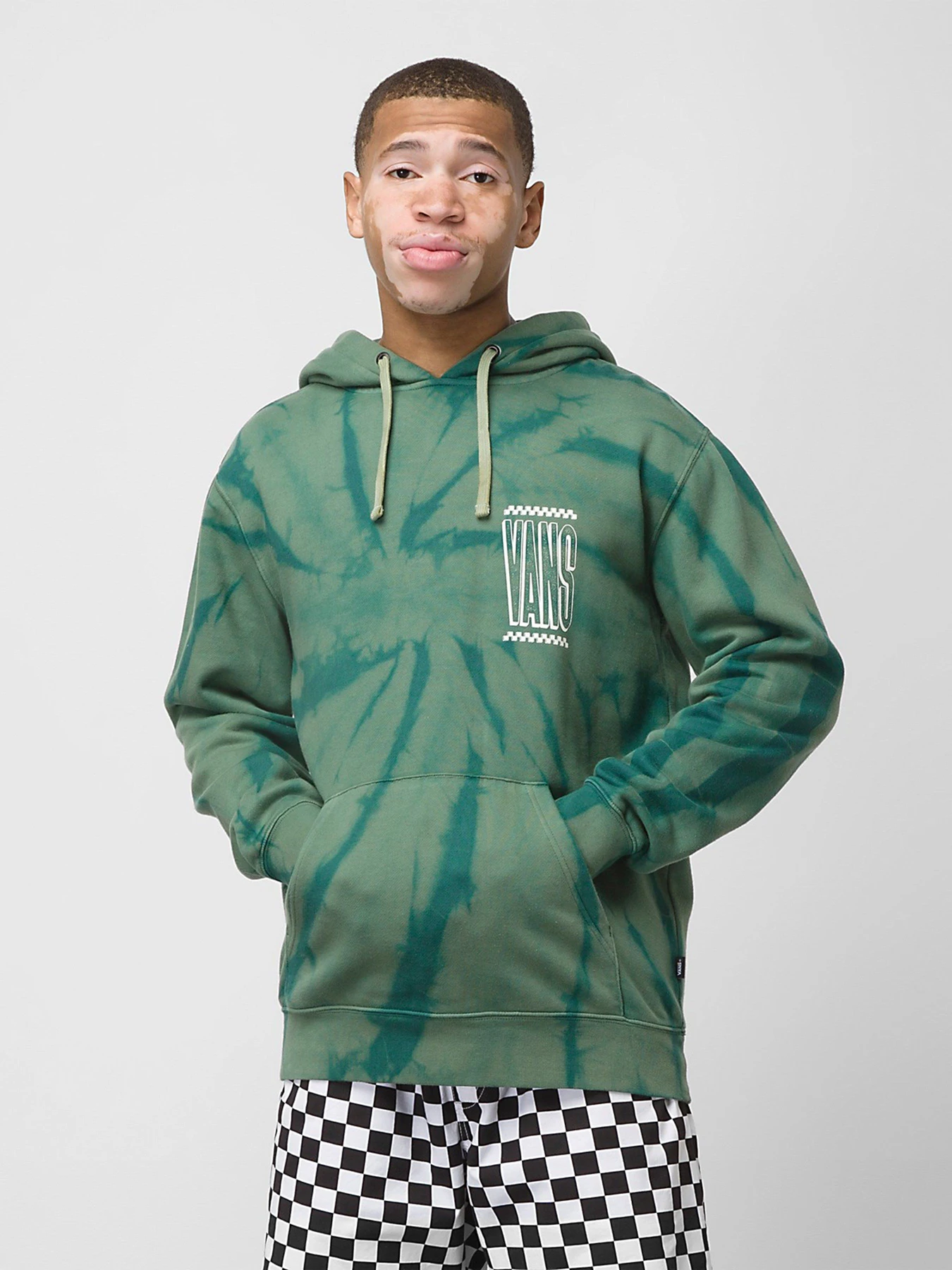 Худі та світшоти Vans Tall Type Tie Dye модель VN0A7S8CY8U1 Худі та світшоти Vans Tall Type Tie Dye модель VN0A7S8CY8U1 Фото