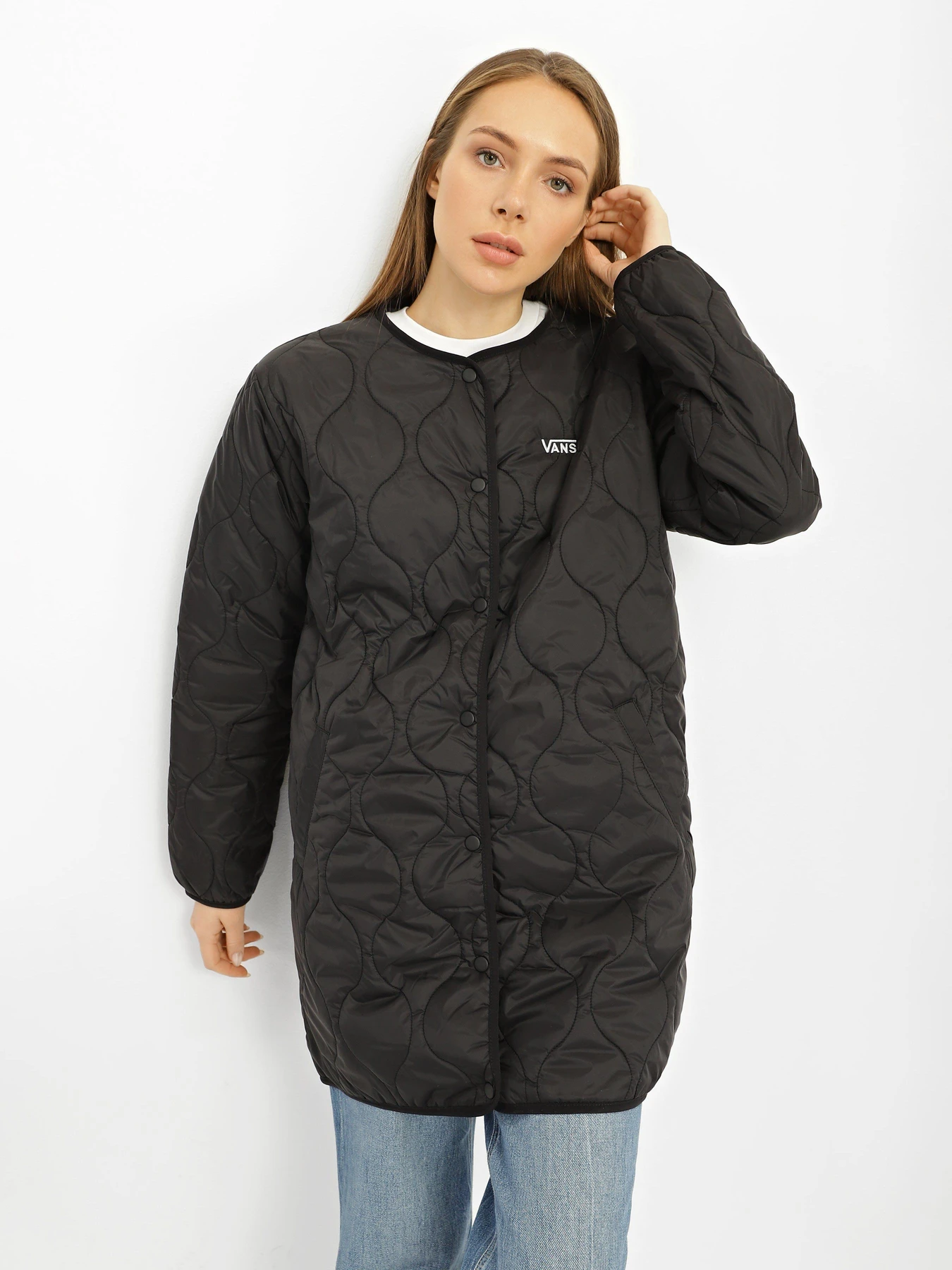 Куртки и дубленки Vans Long Reversible Liner модель VN0A7RNKBLK1 Куртки и дубленки Vans Long Reversible Liner модель VN0A7RNKBLK1 Фото