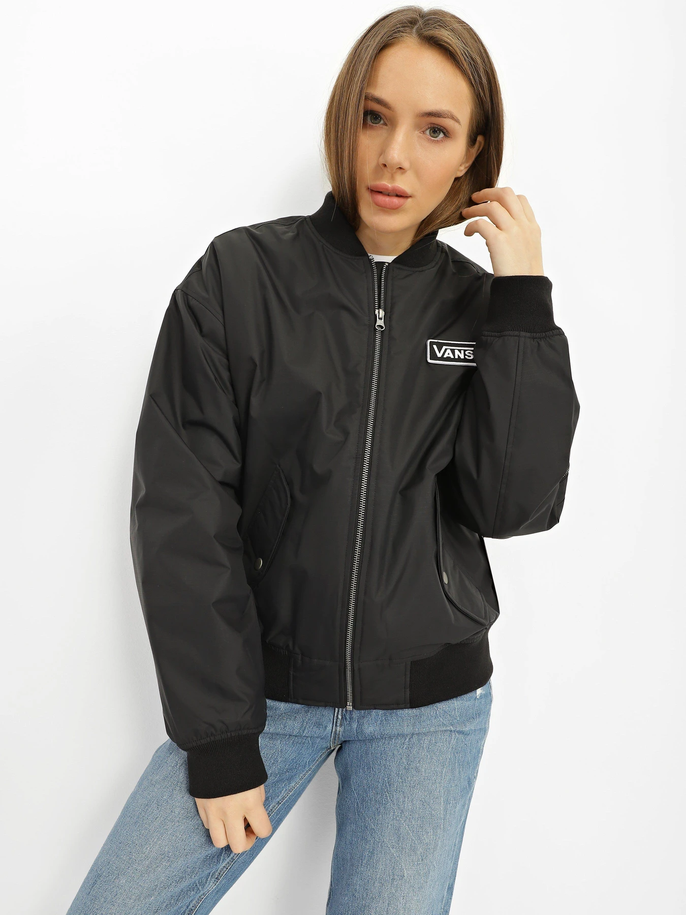 Куртки и дубленки Vans Pilot Crew модель VN0A7RMNBLK1 Куртки и дубленки Vans Pilot Crew модель VN0A7RMNBLK1 Фото