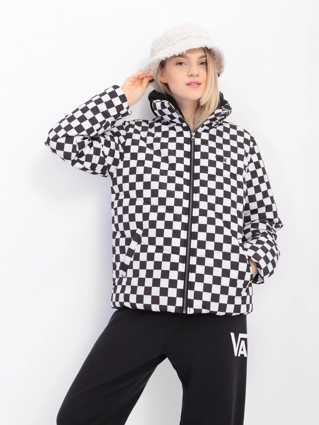 Куртки и дубленки Vans Foundry модель VN0A7YK67051 Куртки и дубленки Vans Foundry модель VN0A7YK67051 Фото