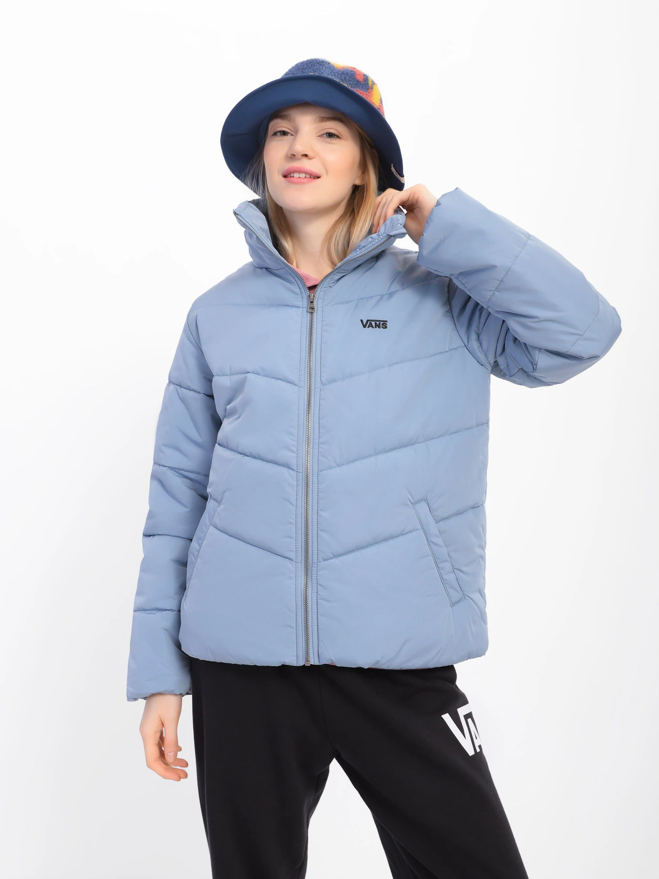 Куртки и дубленки Vans Foundry Puffer MTE-1 модель VN0A7YK5BD21 Куртки и дубленки Vans Foundry Puffer MTE-1 модель VN0A7YK5BD21 Фото