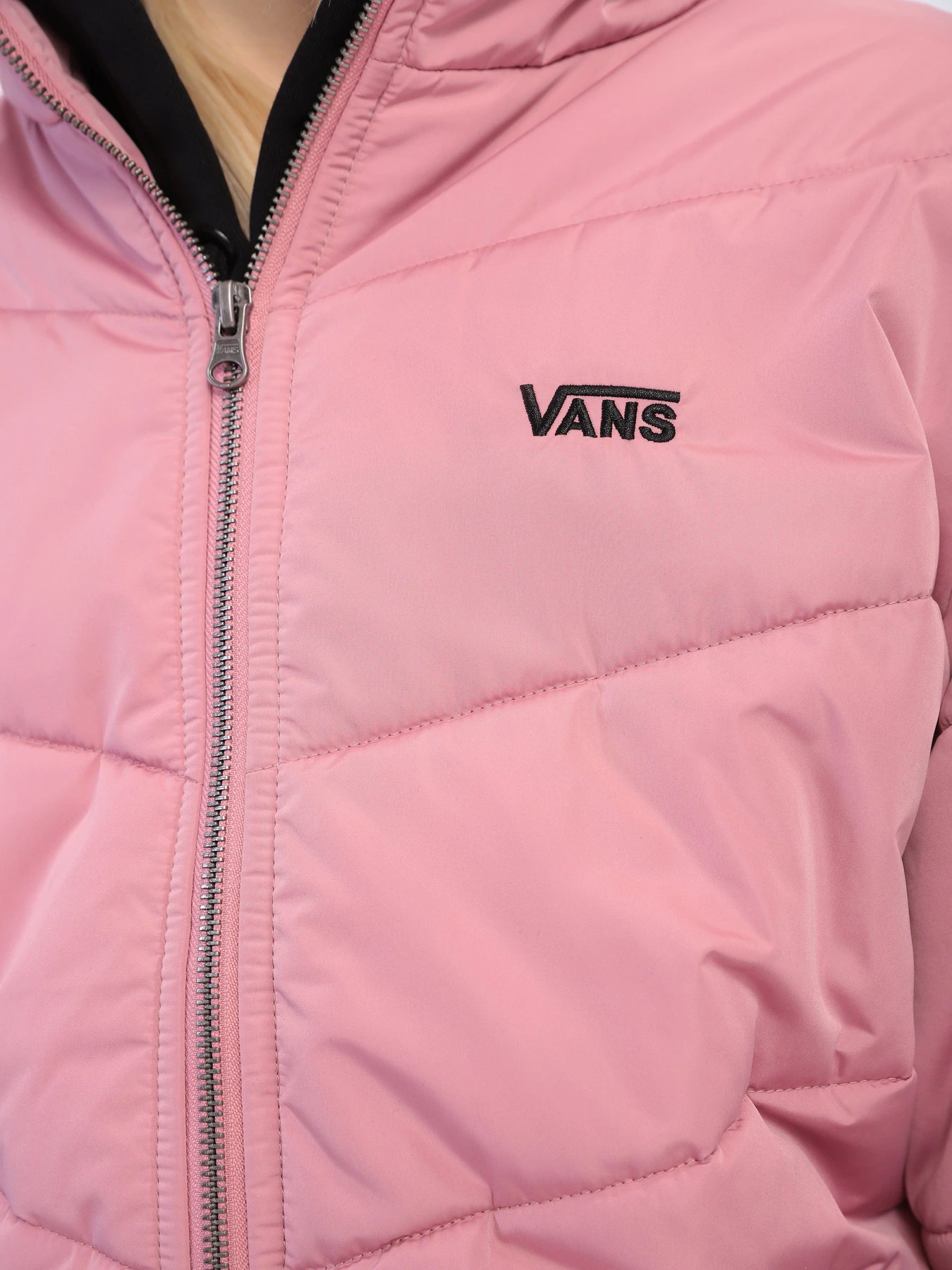 Куртки и дубленки Vans Foundry Puffer MTE-2 модель VN0A7YK5BD51 Куртки и дубленки Vans Foundry Puffer MTE-2 модель VN0A7YK5BD51 Фото