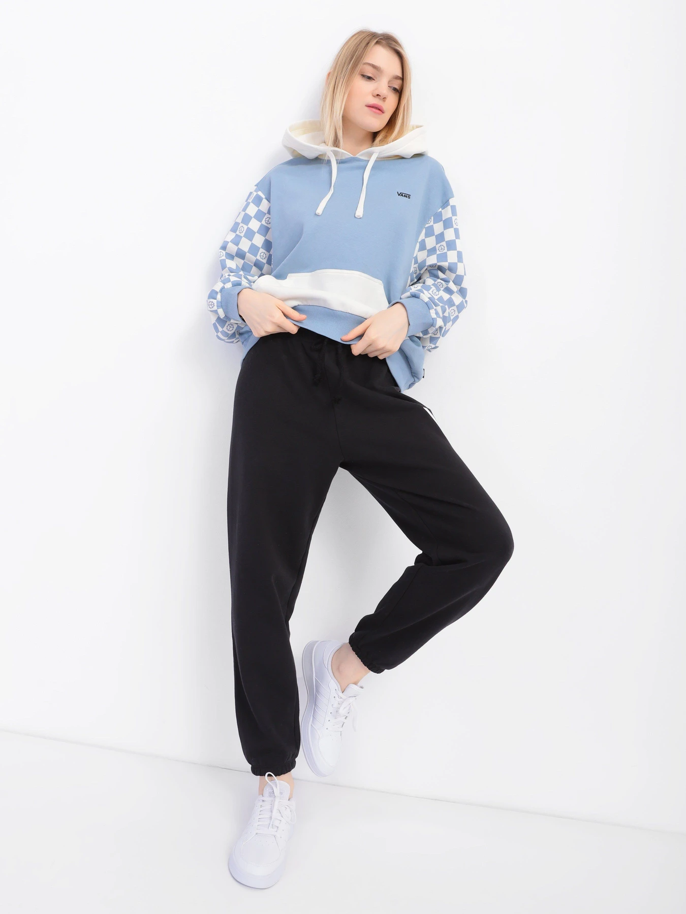 Штани Vans Take It Easy модель VN0A7RMTBLK1 Штани Vans Take It Easy модель VN0A7RMTBLK1 Фото