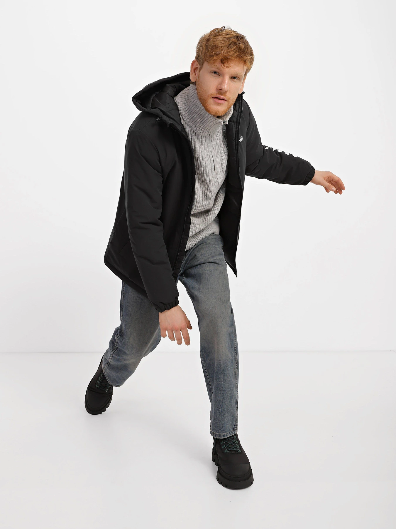 Куртки та дублянки Vans WATERLIND модель VN0A7UEKBLK1 Куртки та дублянки Vans WATERLIND модель VN0A7UEKBLK1 Фото