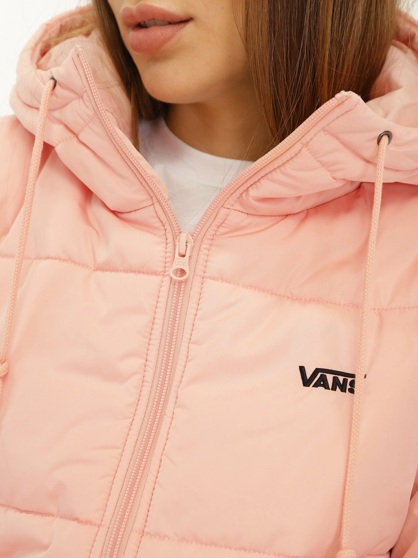 Куртки и дубленки Vans Short Puffer 2 модель VN0A4B8MSR41 Куртки и дубленки Vans Short Puffer 2 модель VN0A4B8MSR41 Фото