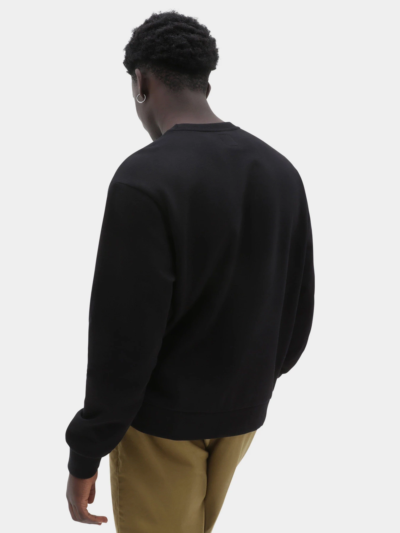 Худи и свитшоты Vans RELAXED FIT CREW модель VN0007FPBLK1 Худи и свитшоты Vans RELAXED FIT CREW модель VN0007FPBLK1 Фото