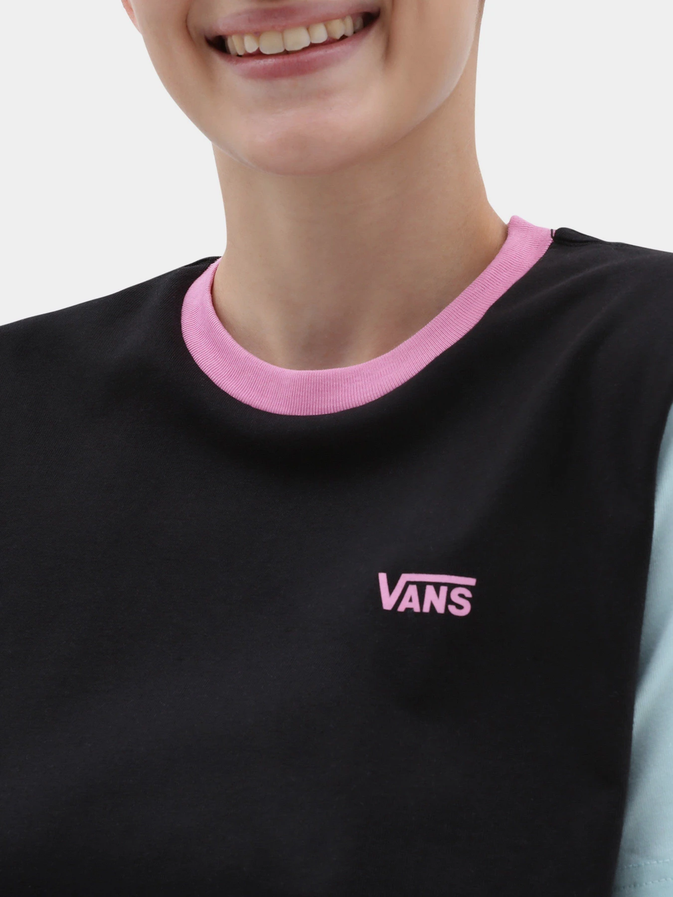 Футболки і поло Vans Left Chest Colorblock модель VN0A7RSQBR51 Футболки і поло Vans Left Chest Colorblock модель VN0A7RSQBR51 Фото