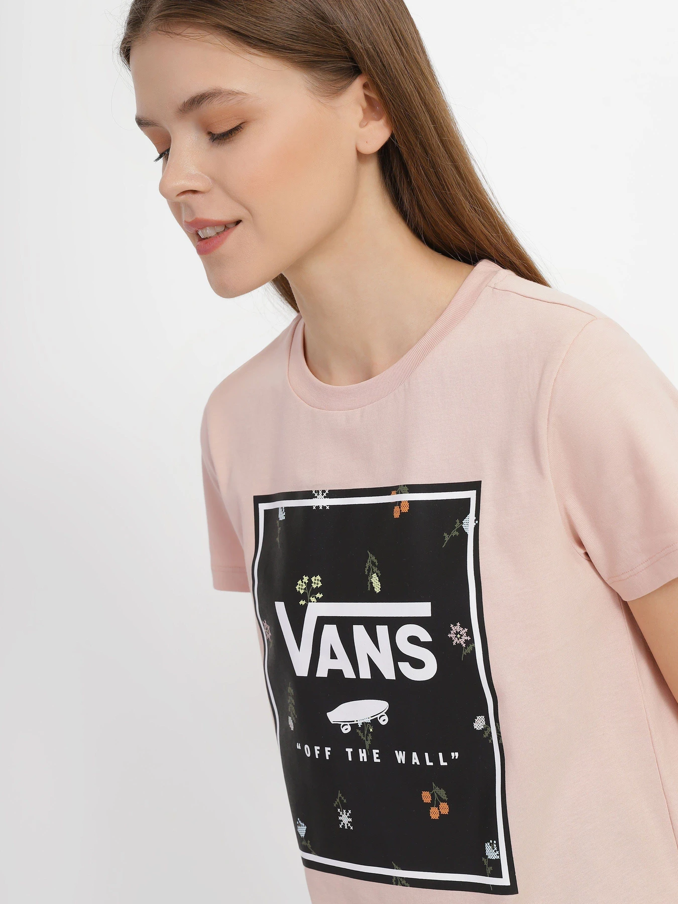 Футболки і поло Vans Micro Ditsy Box модель VN0003DKBQL1 Футболки і поло Vans Micro Ditsy Box модель VN0003DKBQL1 Фото