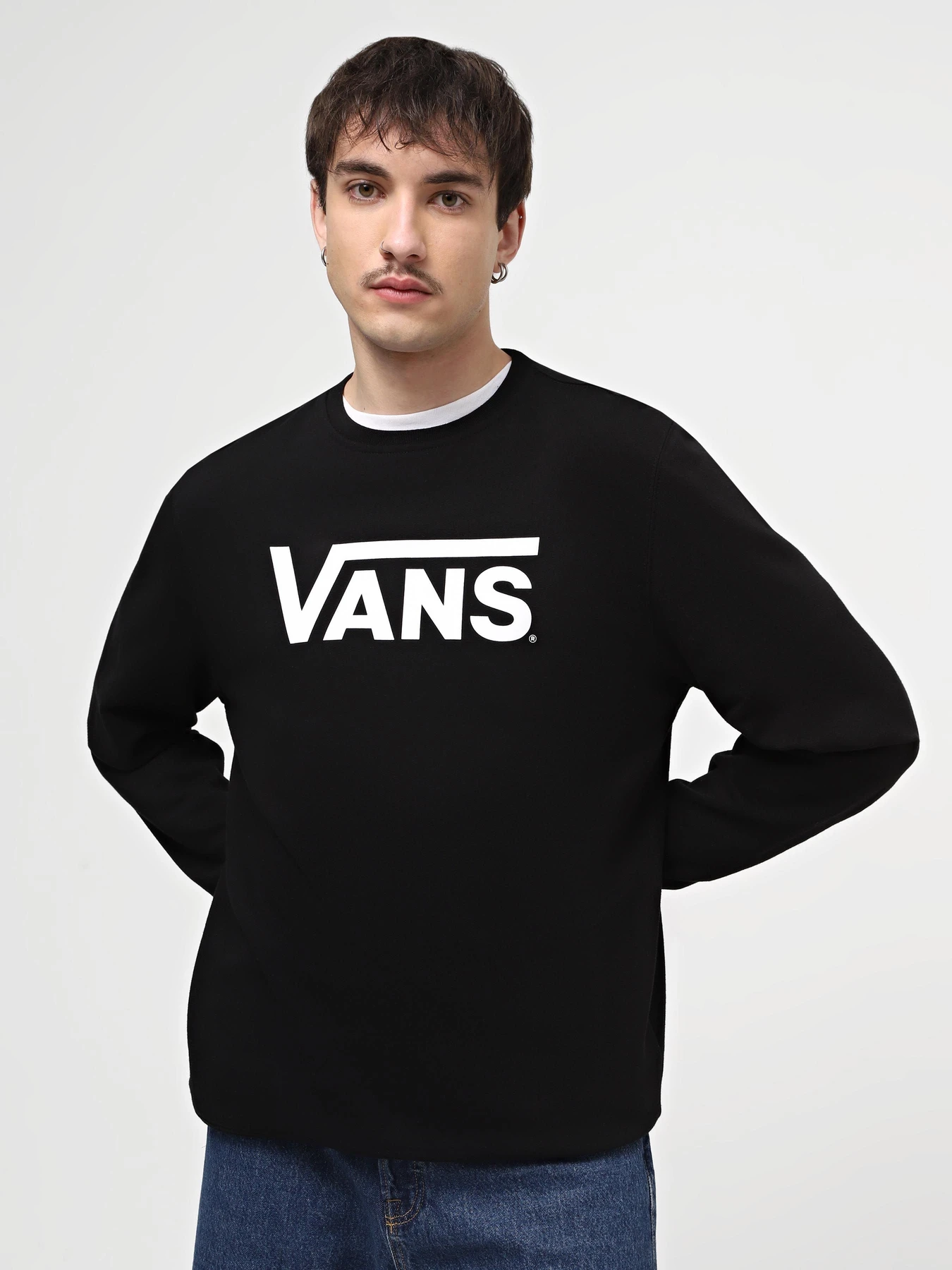 Худи и свитшоты Vans Classic Crew-B модель VN0A7Y3UBLK1 Худи и свитшоты Vans Classic Crew-B модель VN0A7Y3UBLK1 Фото