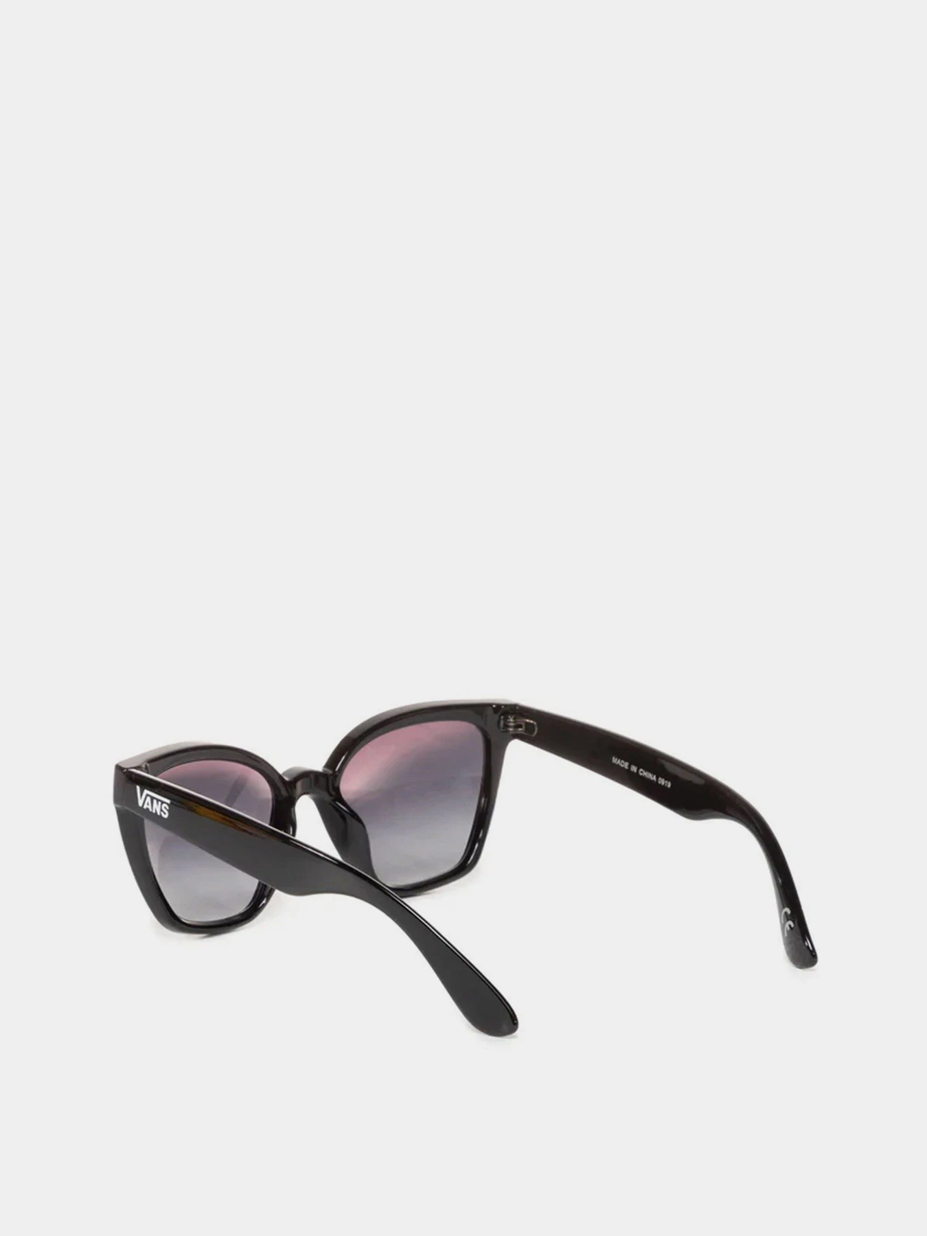 Очки Vans Hip Cat модель VN0A47RHBLK1 Очки Vans Hip Cat модель VN0A47RHBLK1 Фото
