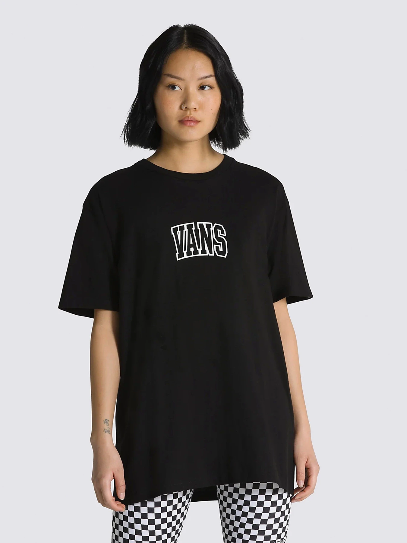 Футболки и поло Vans Academy Crest модель VN00003RBLK1 Футболки и поло Vans Academy Crest модель VN00003RBLK1 Фото