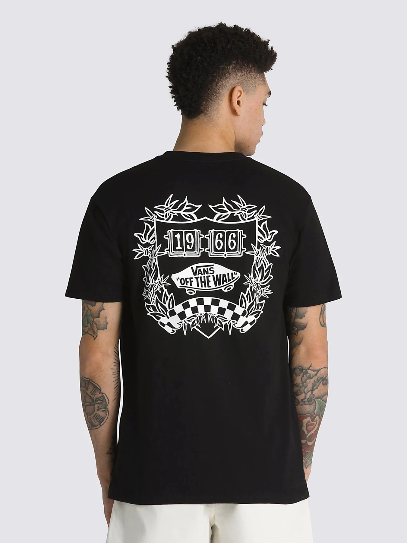 Футболки и поло Vans Academy Crest модель VN00003RBLK1 Футболки и поло Vans Academy Crest модель VN00003RBLK1 Фото