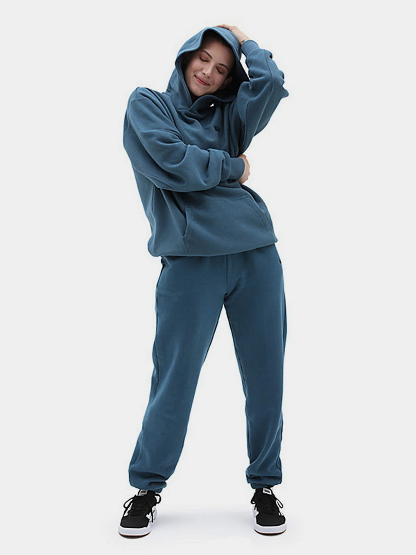 Худі та світшоти Vans ComfyCush модель VN0A7RMIBR41 Худі та світшоти Vans ComfyCush модель VN0A7RMIBR41 Фото