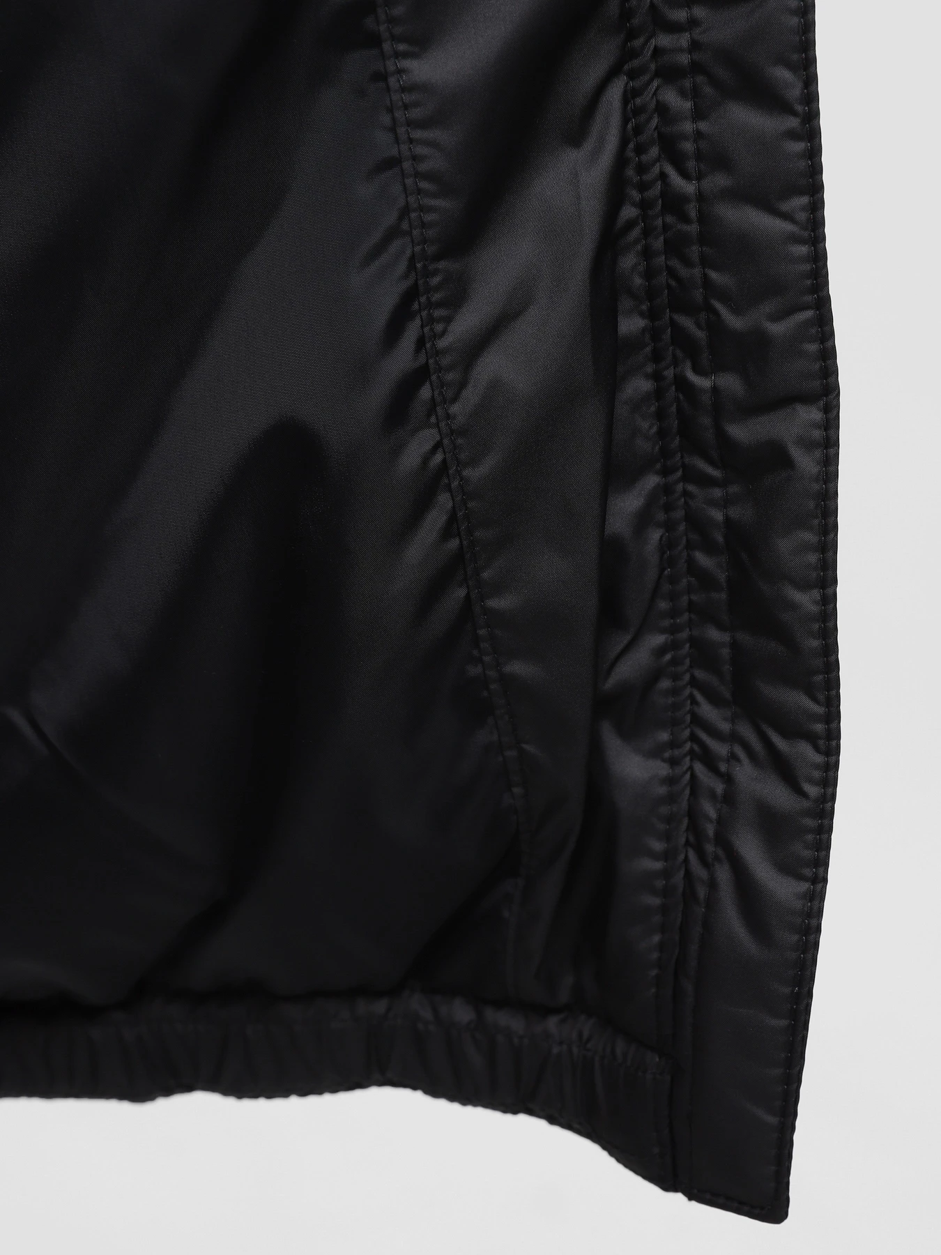 Куртки и дубленки Vans Norris Puffer MTE-1 модель VN0008JFBLK1 Куртки и дубленки Vans Norris Puffer MTE-1 модель VN0008JFBLK1 Фото