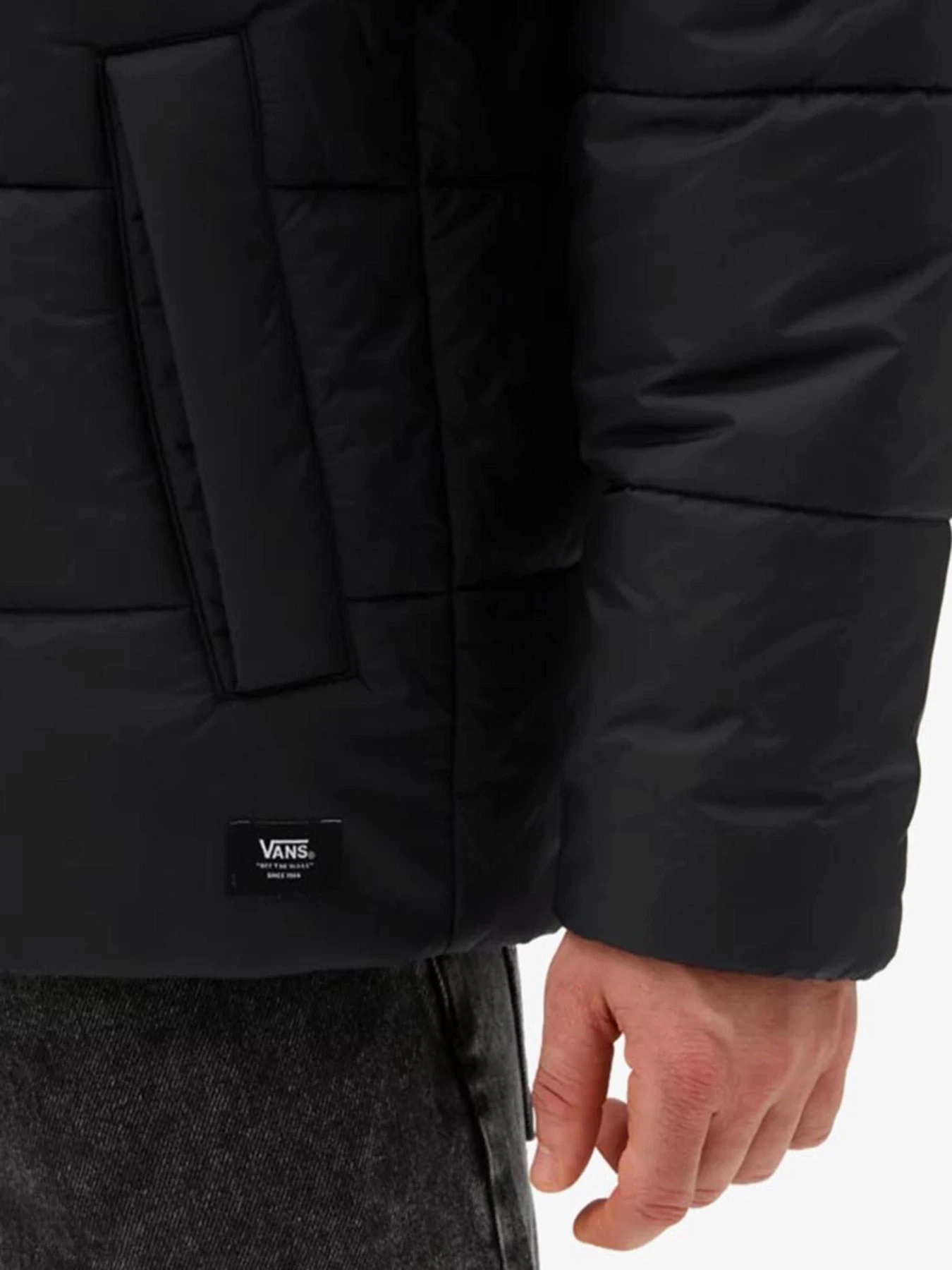 Куртки и дубленки Vans Norris MTE-1 Puffer модель VN0008GBBLK1 Куртки и дубленки Vans Norris MTE-1 Puffer модель VN0008GBBLK1 Фото