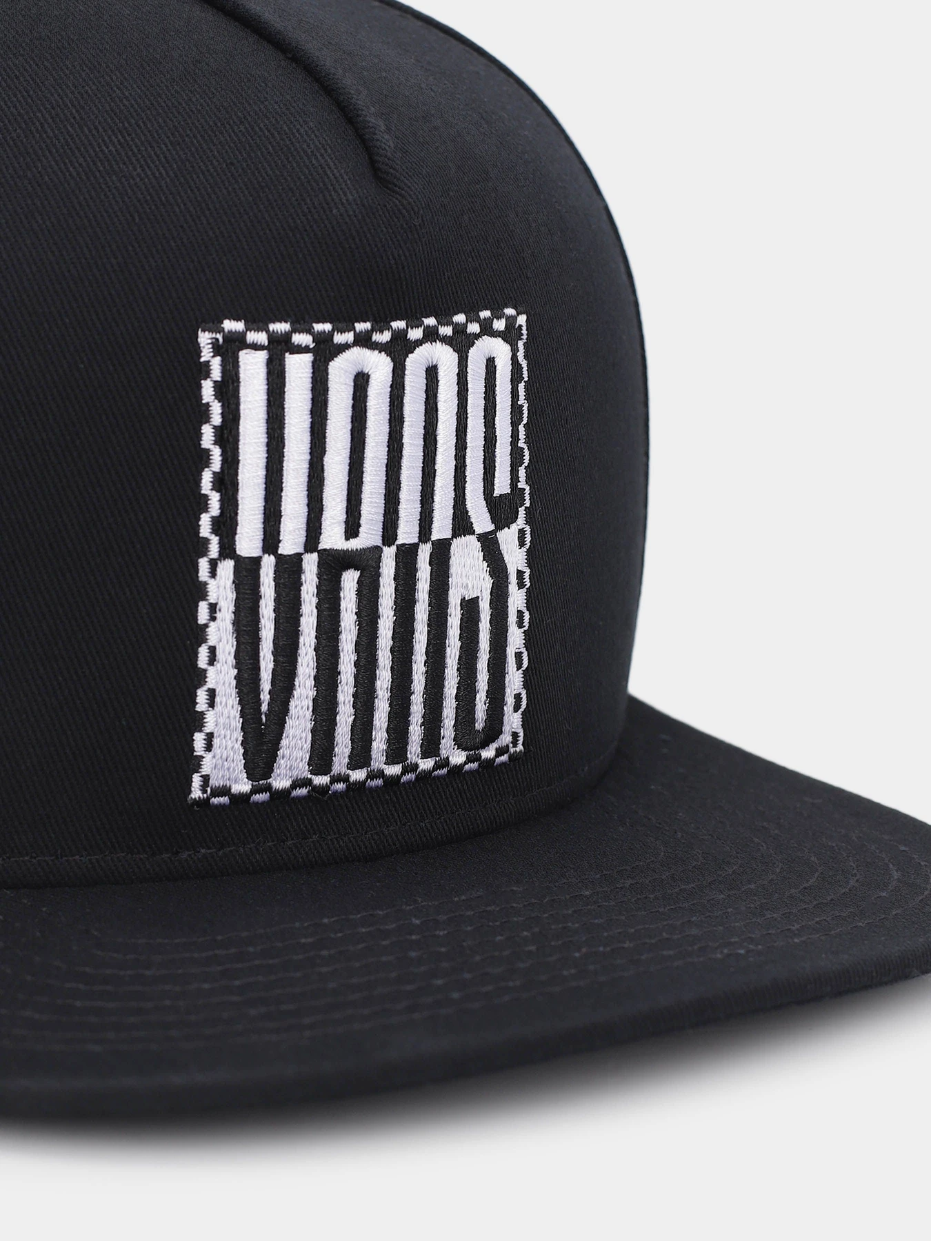 Шапки и кепки Vans WORLDWIDE модель VN0008PABLK1 Шапки и кепки Vans WORLDWIDE модель VN0008PABLK1 Фото