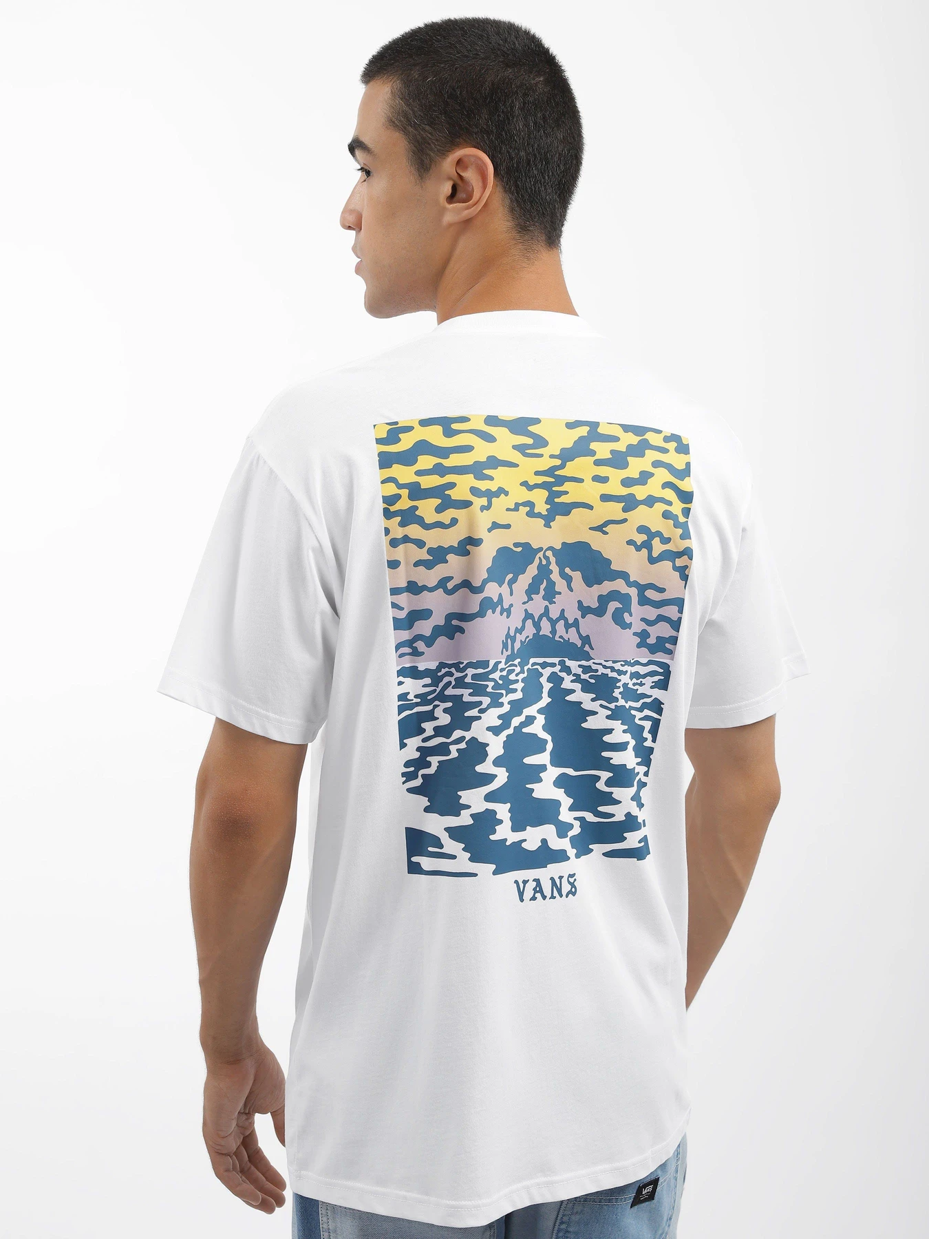 Футболки и поло Vans Doom Volcano модель VN0008SHWHT1 Футболки и поло Vans Doom Volcano модель VN0008SHWHT1 Фото