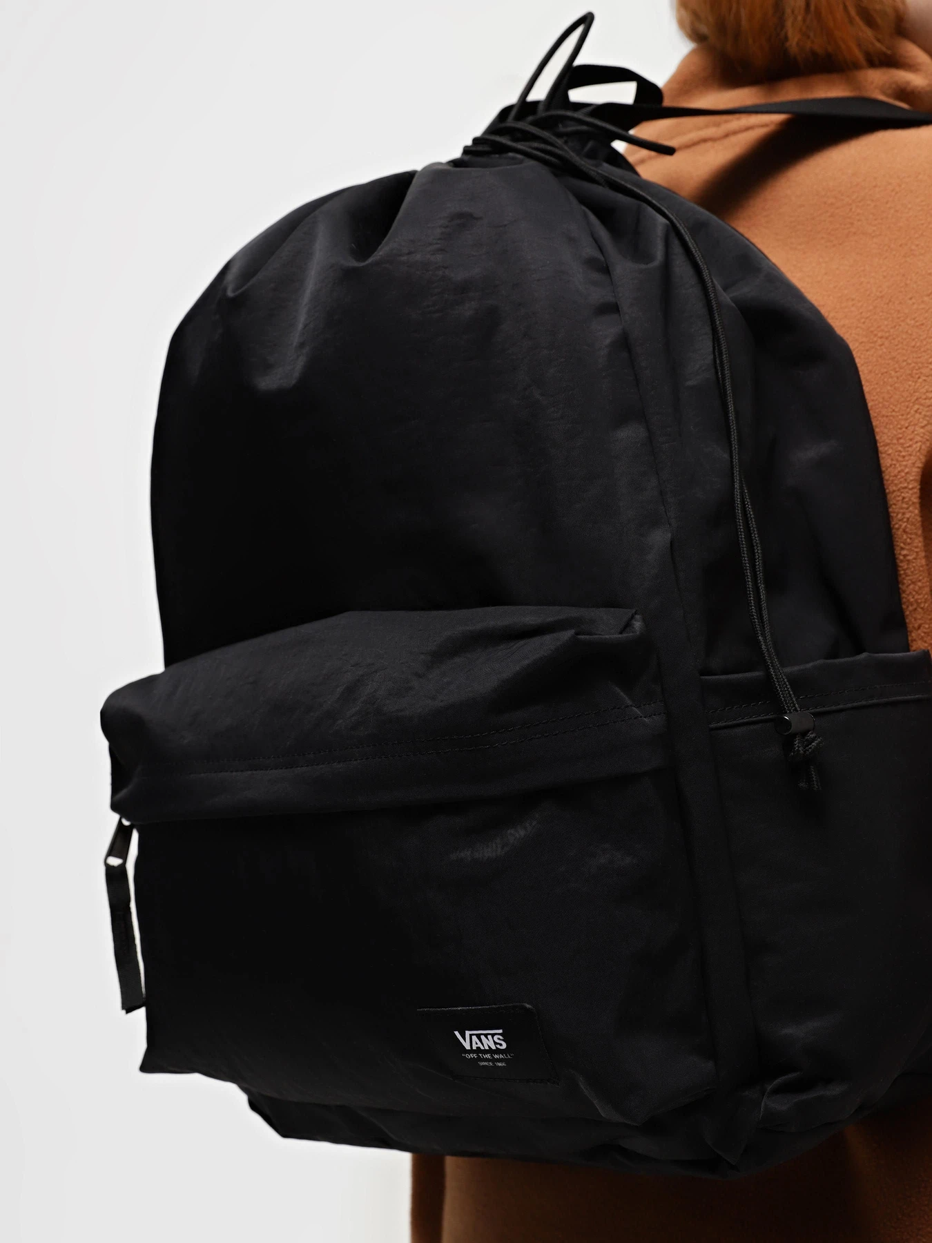 Рюкзаки Vans Old Skool Cinch 28L модель VN00082GBLK1 Фото