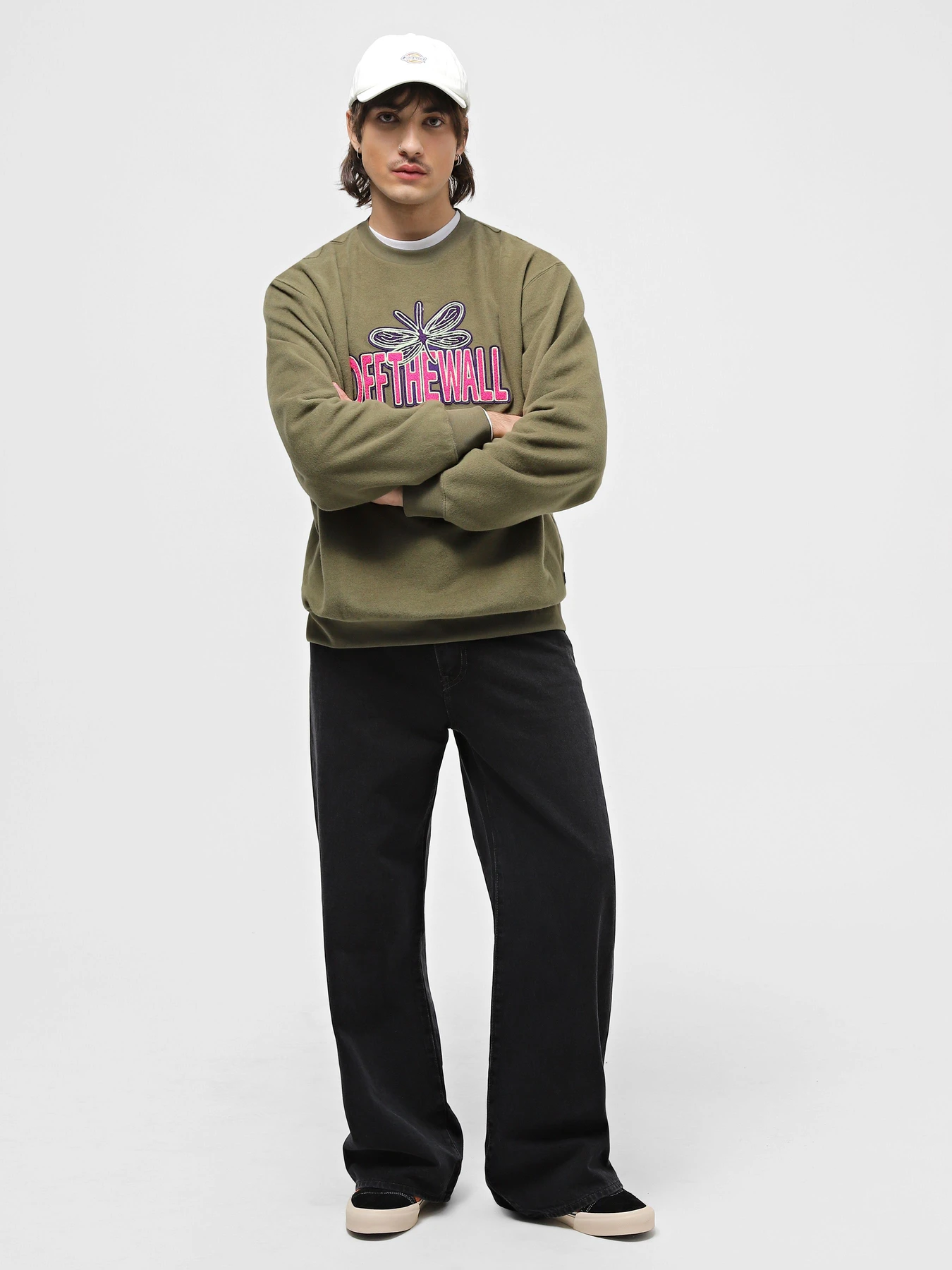 Худи и свитшоты Vans Bugged Out Crew модель VN0008UGKCZ1 Худи и свитшоты Vans Bugged Out Crew модель VN0008UGKCZ1 Фото