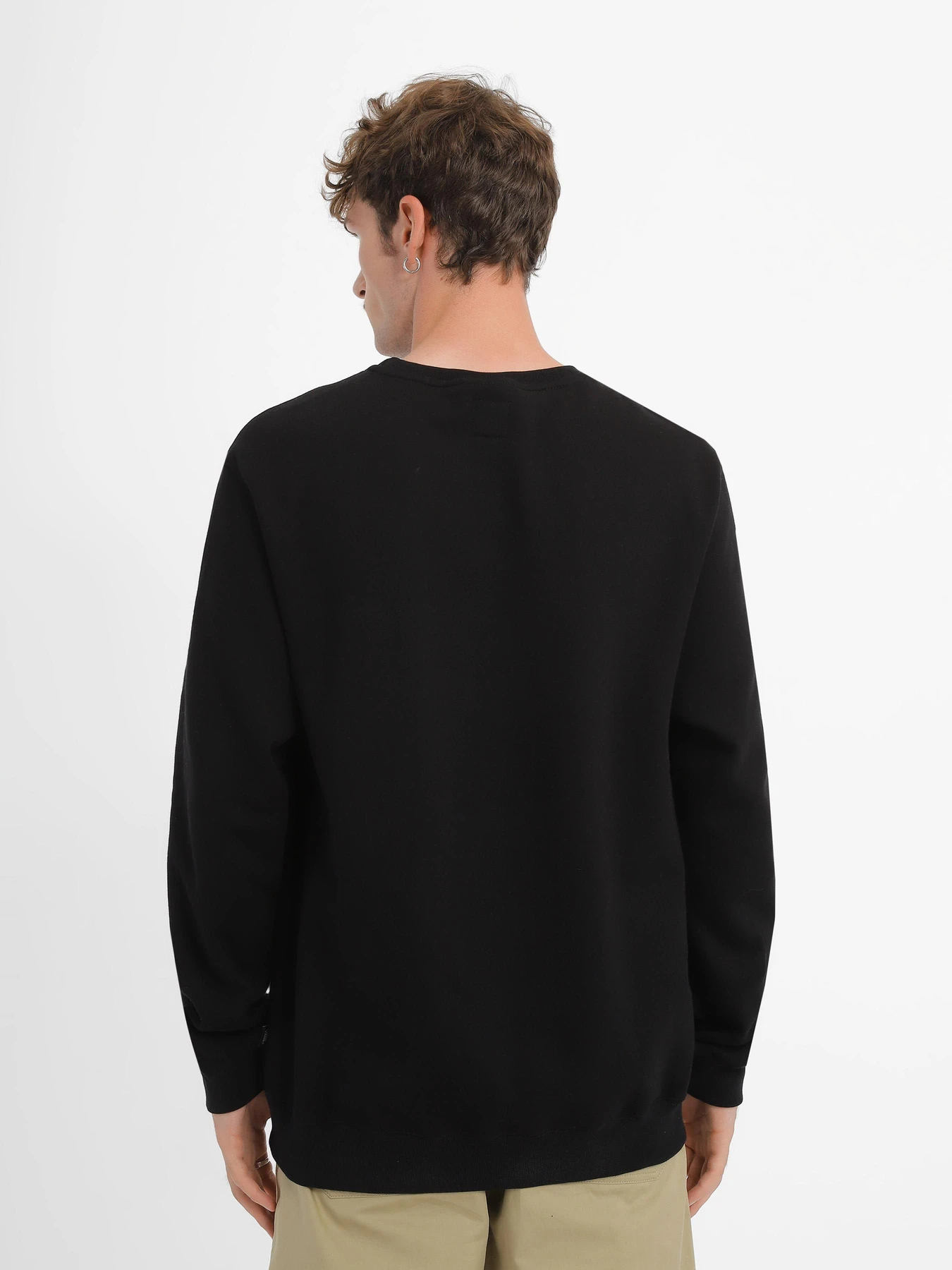 Худи и свитшоты Vans Full Patch Crew модель VN0A45CIBLK1 Худи и свитшоты Vans Full Patch Crew модель VN0A45CIBLK1 Фото
