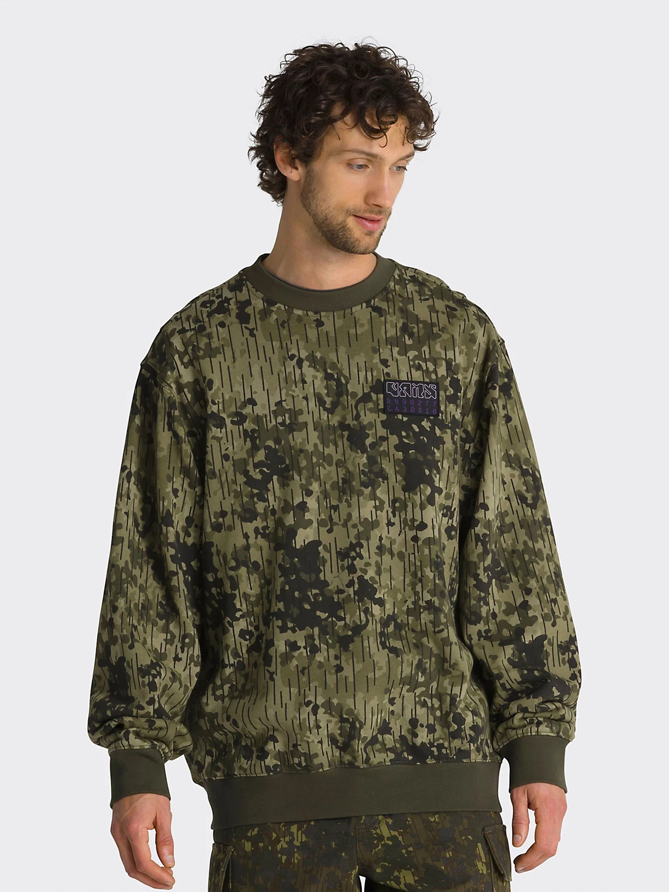 Худі та світшоти Vans Rain Camo Crew модель VN0008UKCBI1 Худі та світшоти Vans Rain Camo Crew модель VN0008UKCBI1 Фото