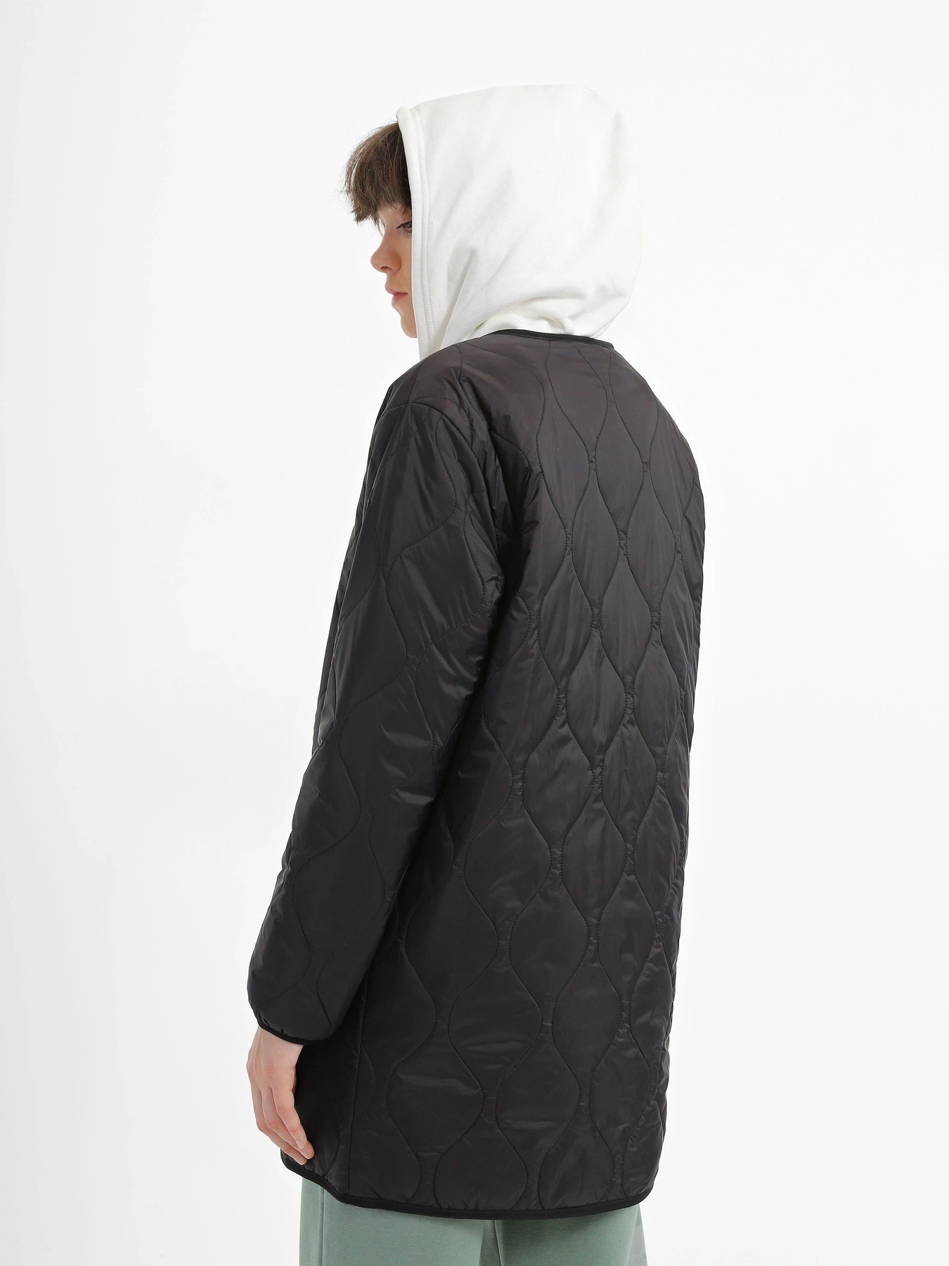 Куртки та дублянки Vans Long Reversible Liner модель VN0A7RNKCDE1 Куртки та дублянки Vans Long Reversible Liner модель VN0A7RNKCDE1 Фото