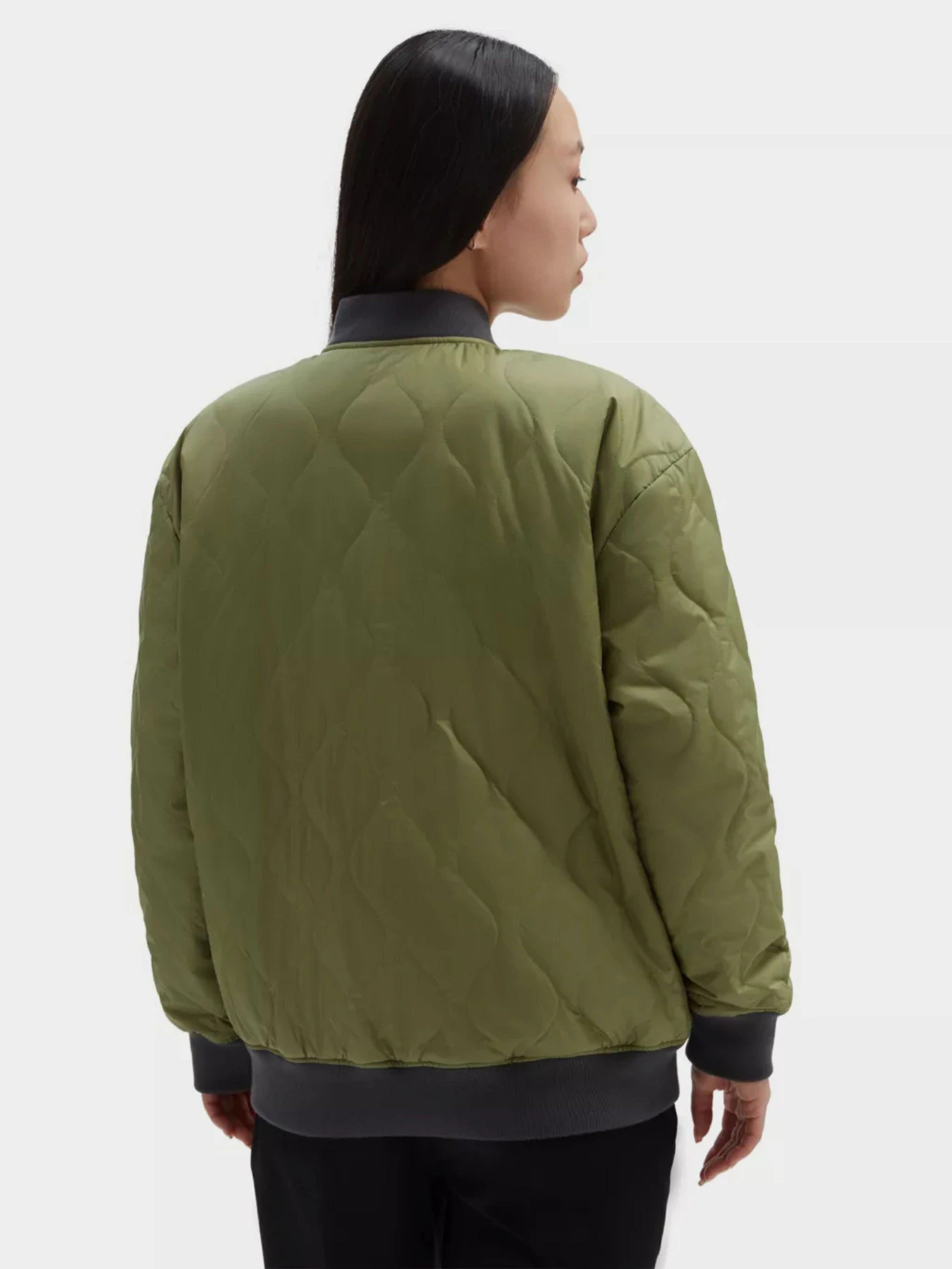 Куртки и дубленки Vans Pickett Bomber модель VN00075EZBF1 Куртки и дубленки Vans Pickett Bomber модель VN00075EZBF1 Фото